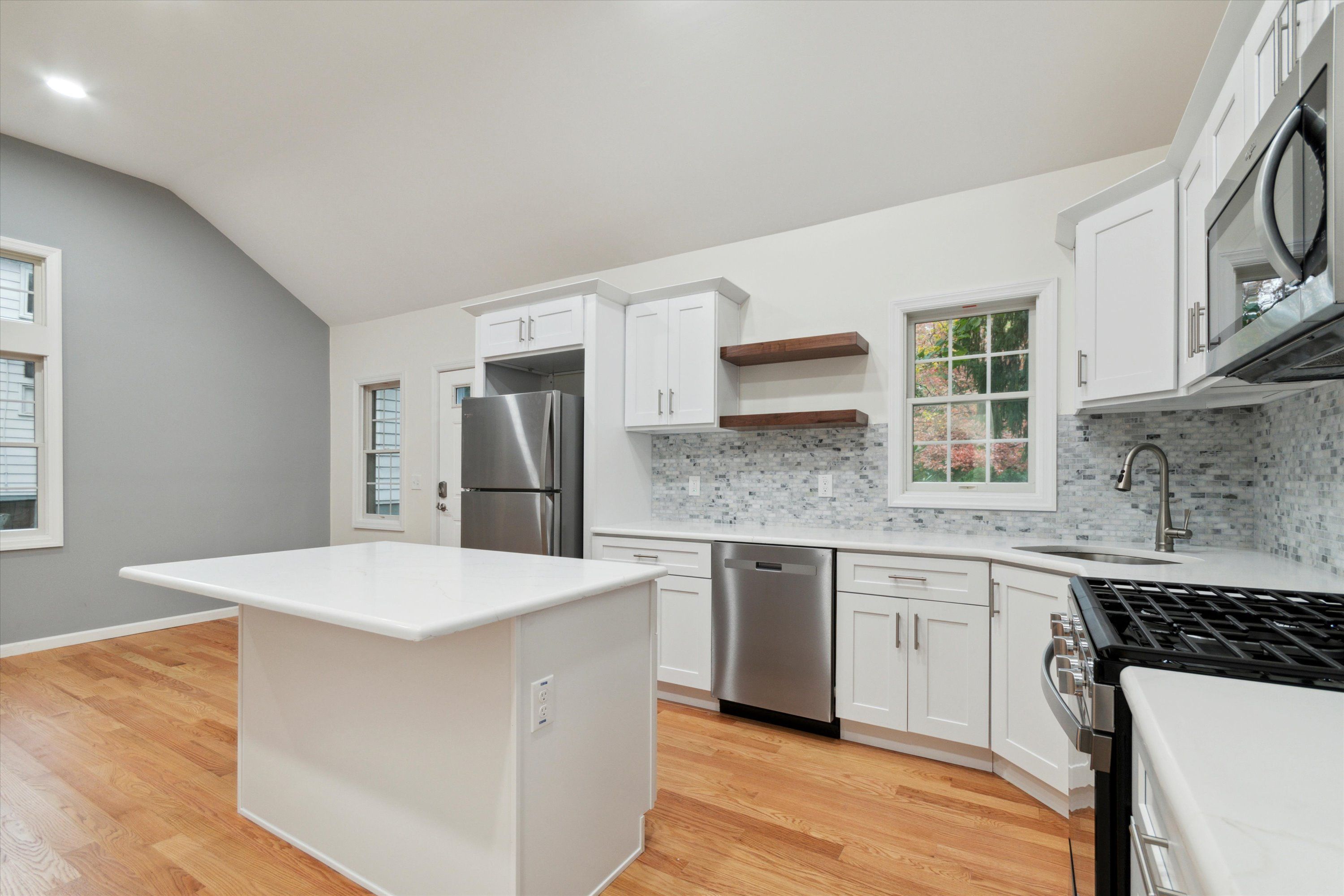 3 Princeton Ave