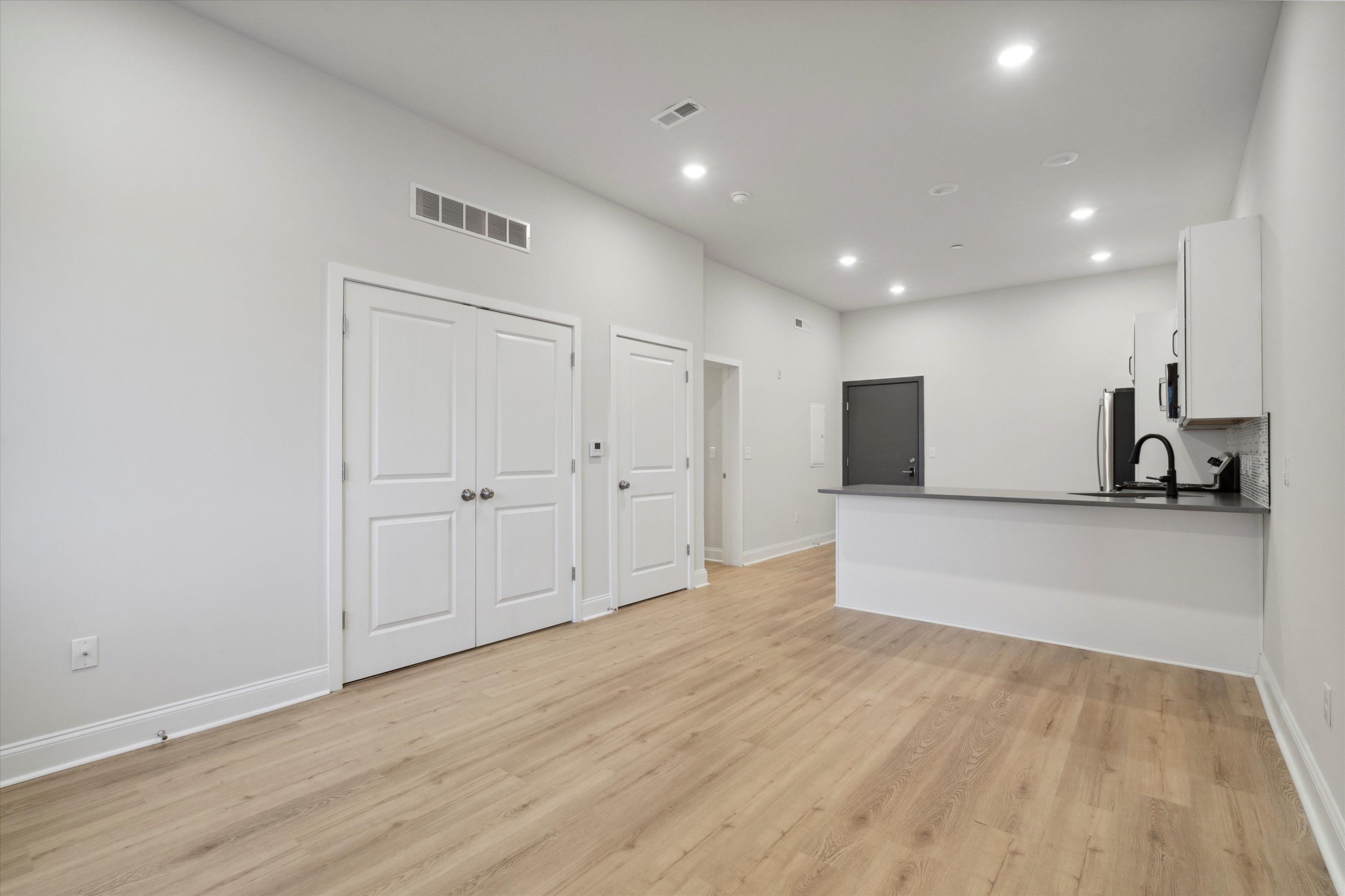 2157 E LEHIGH AVE Unit 613