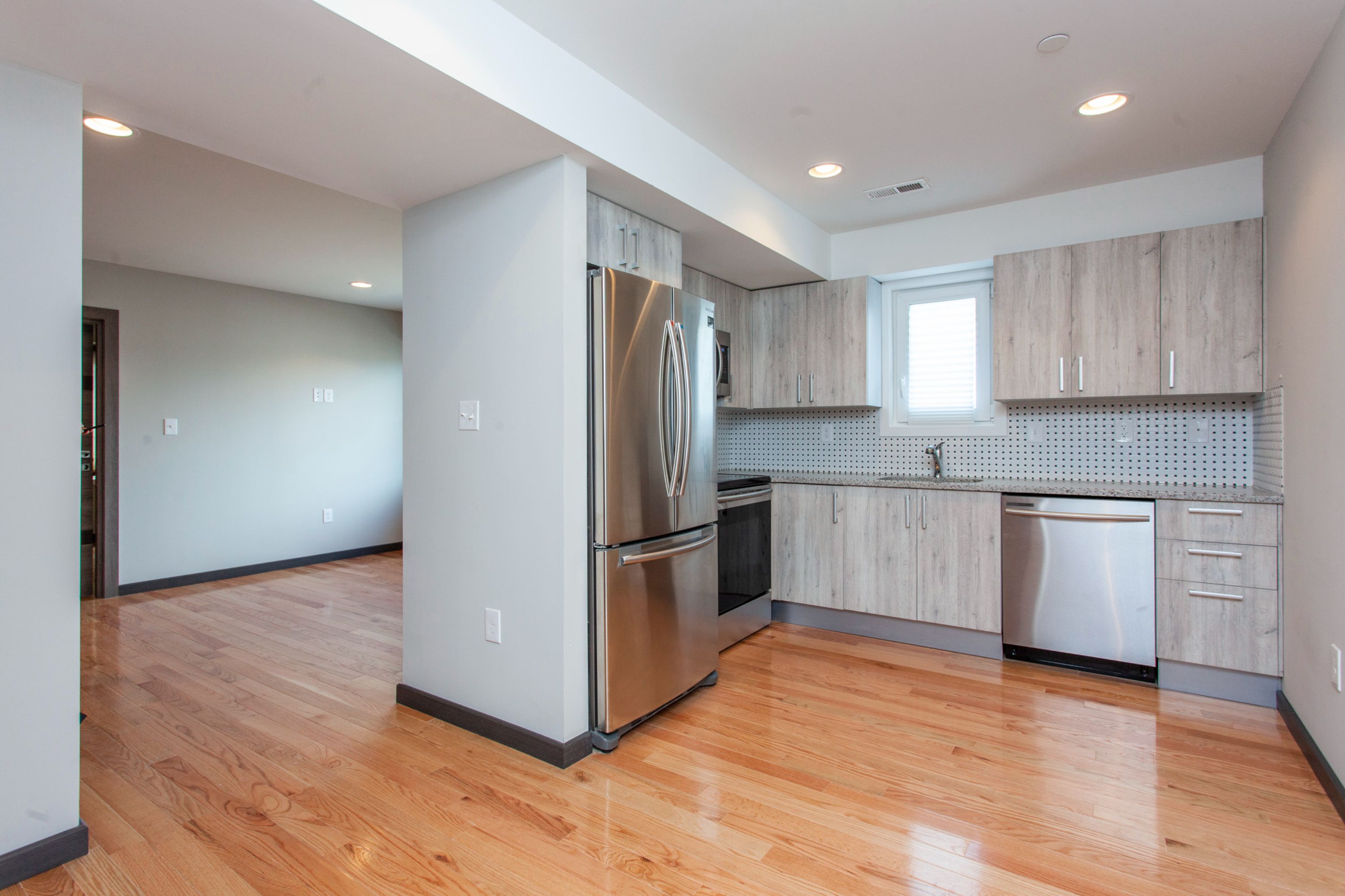 2553 MONTROSE ST Unit B