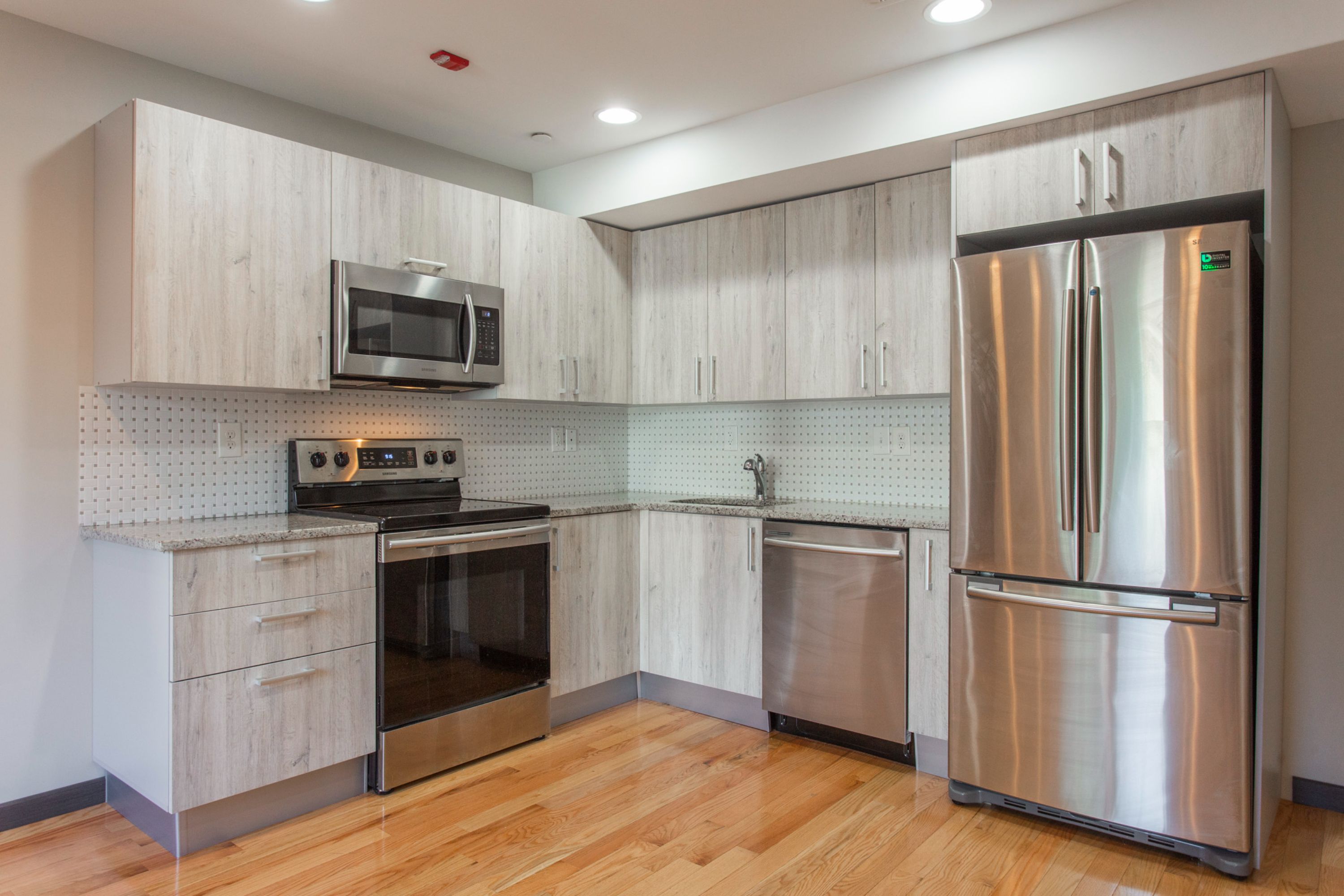 2545-47 MONTROSE ST Unit D