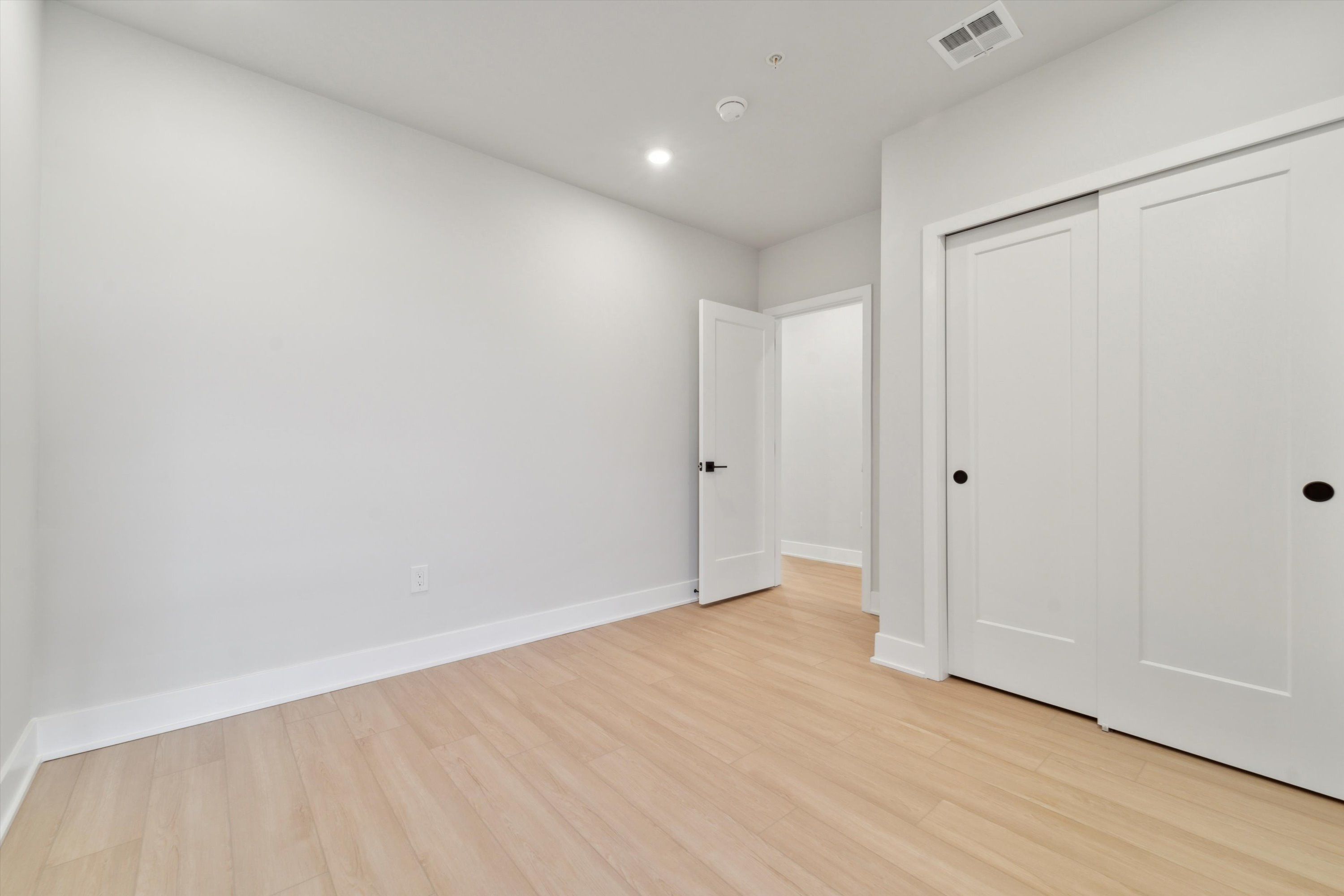 6910 Ridge Avenue Unit 201