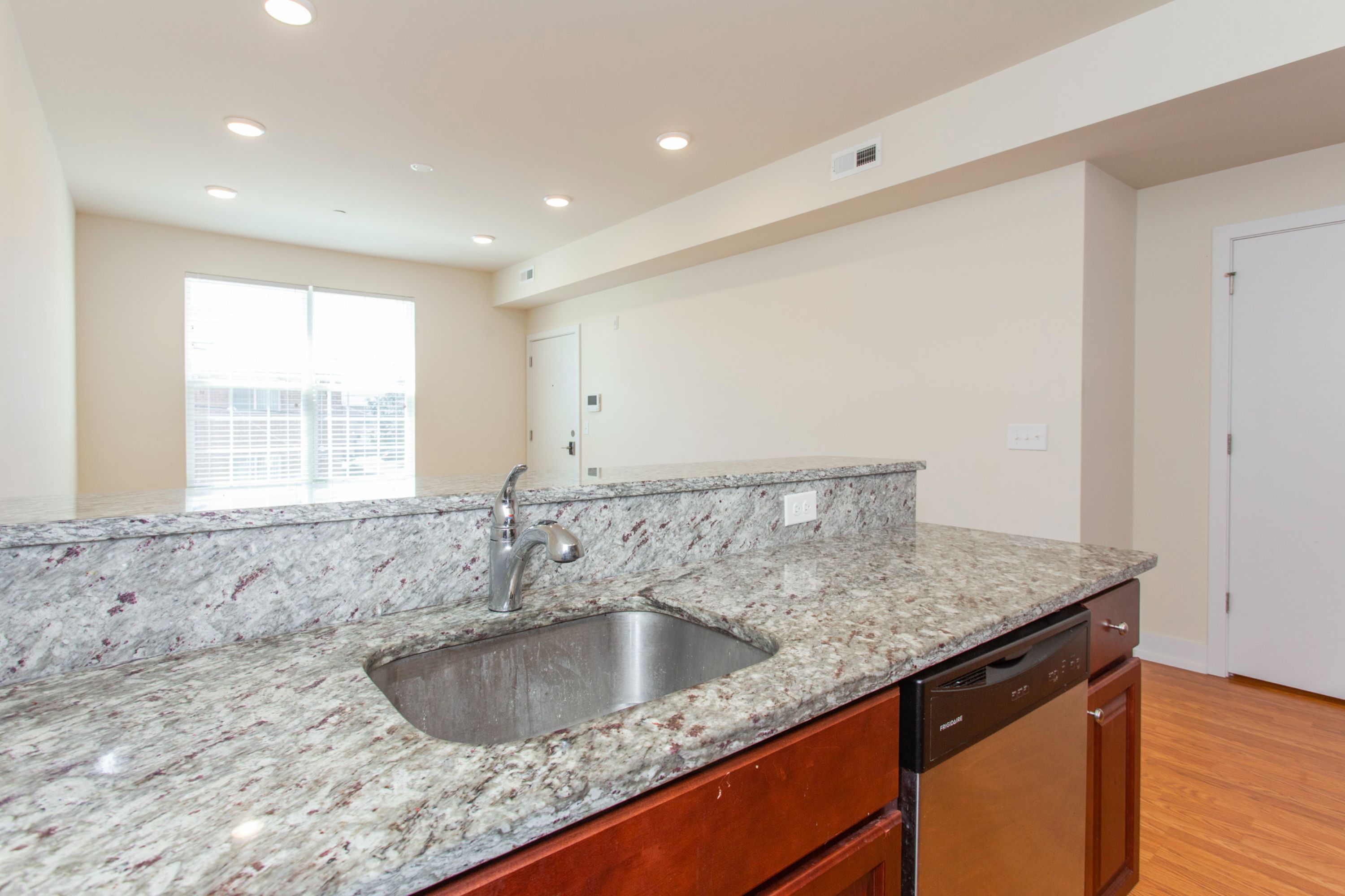 1405 N SYDENHAM ST Unit B2