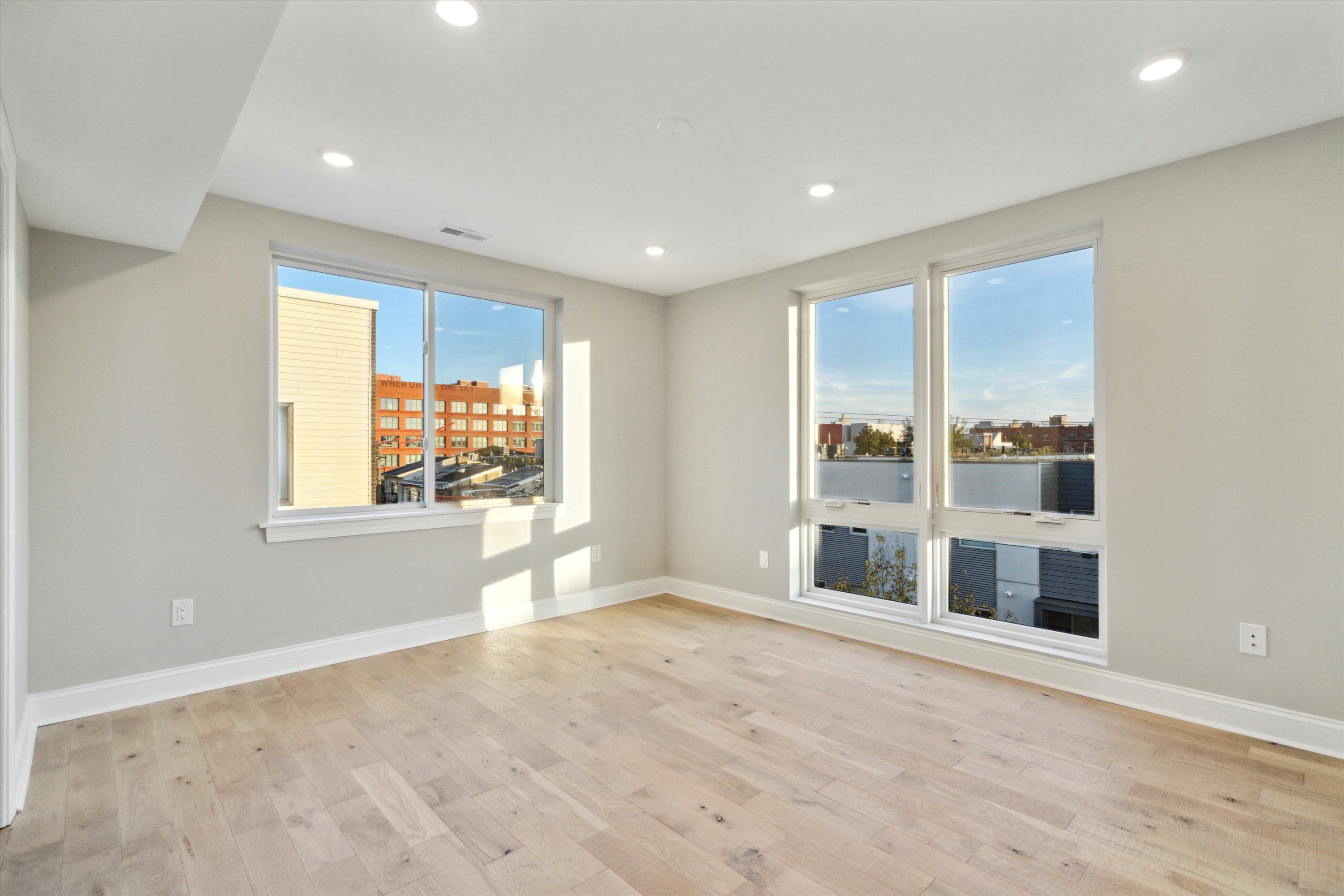 249 W OXFORD ST Unit 1