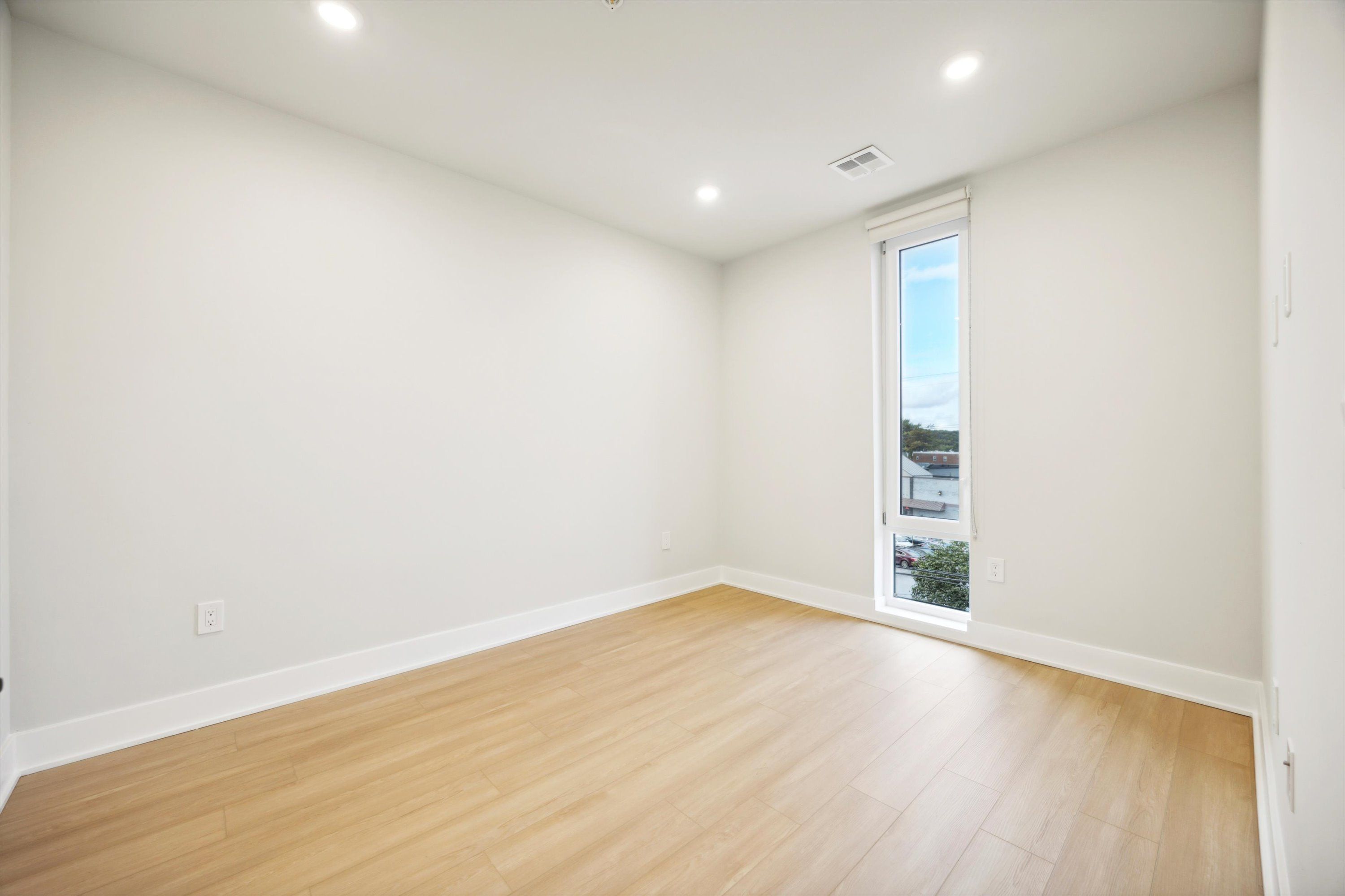 6910 Ridge Avenue Unit 319