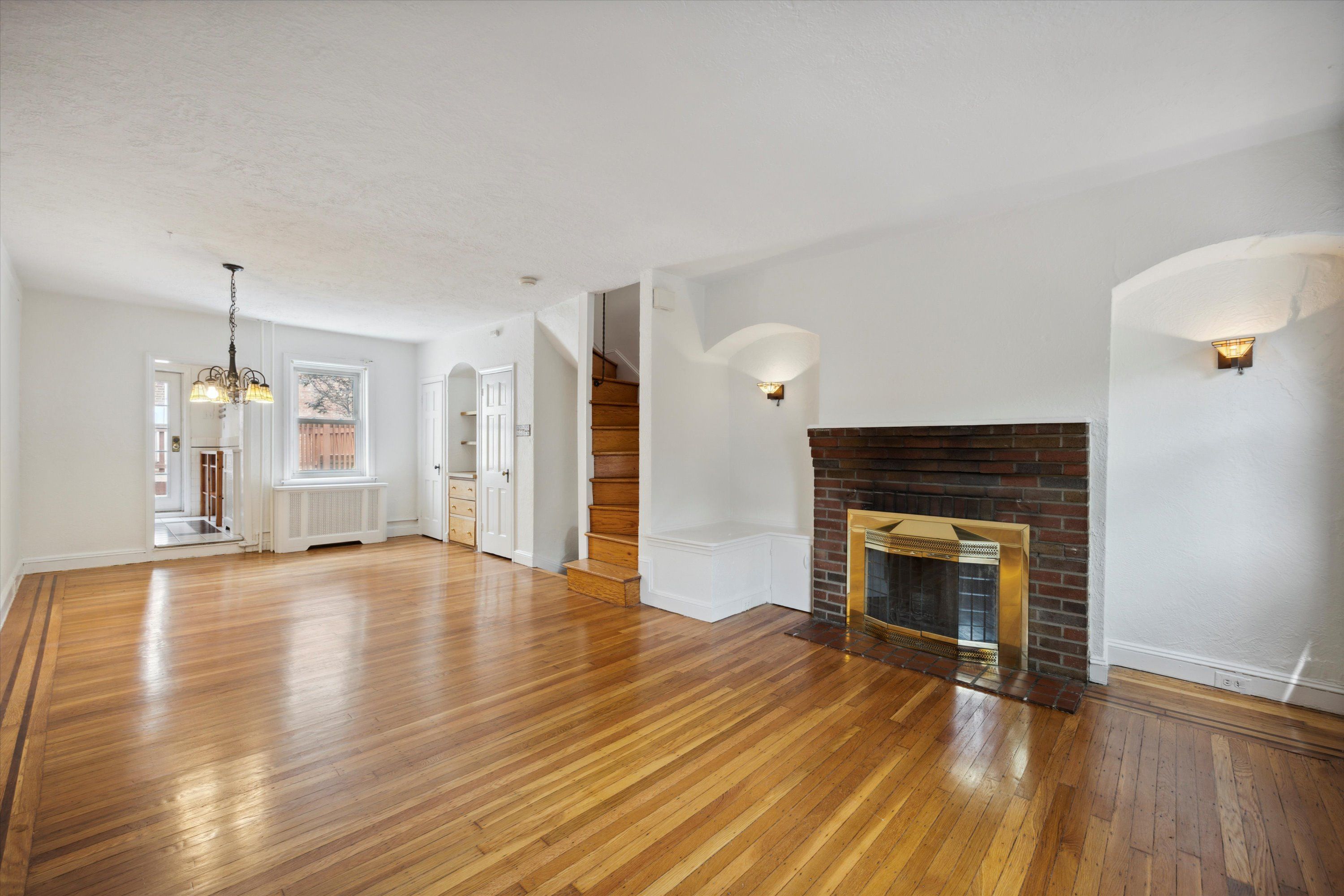 2037 Rittenhouse SQ Unit 2