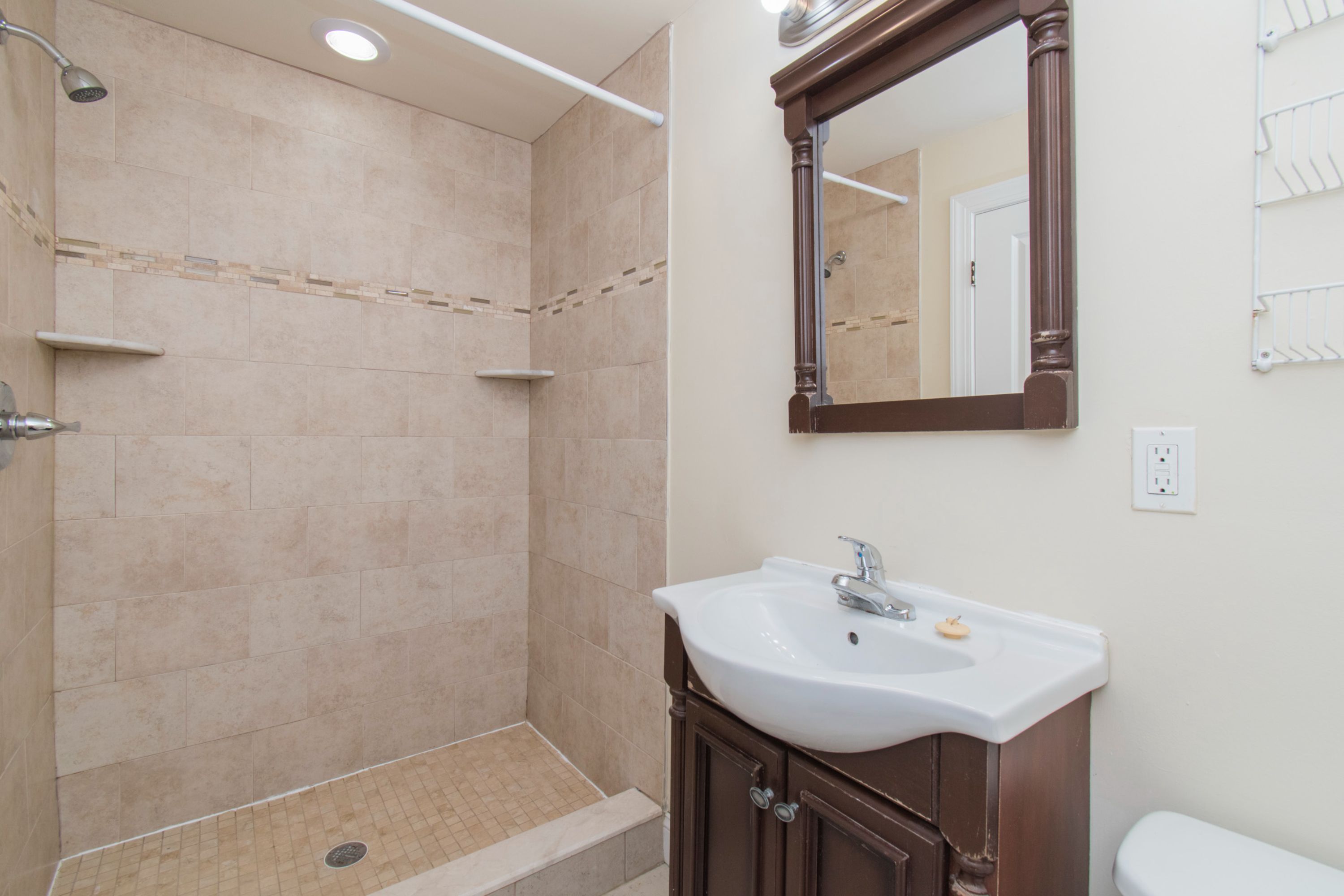 1927 N GRATZ ST Unit 1