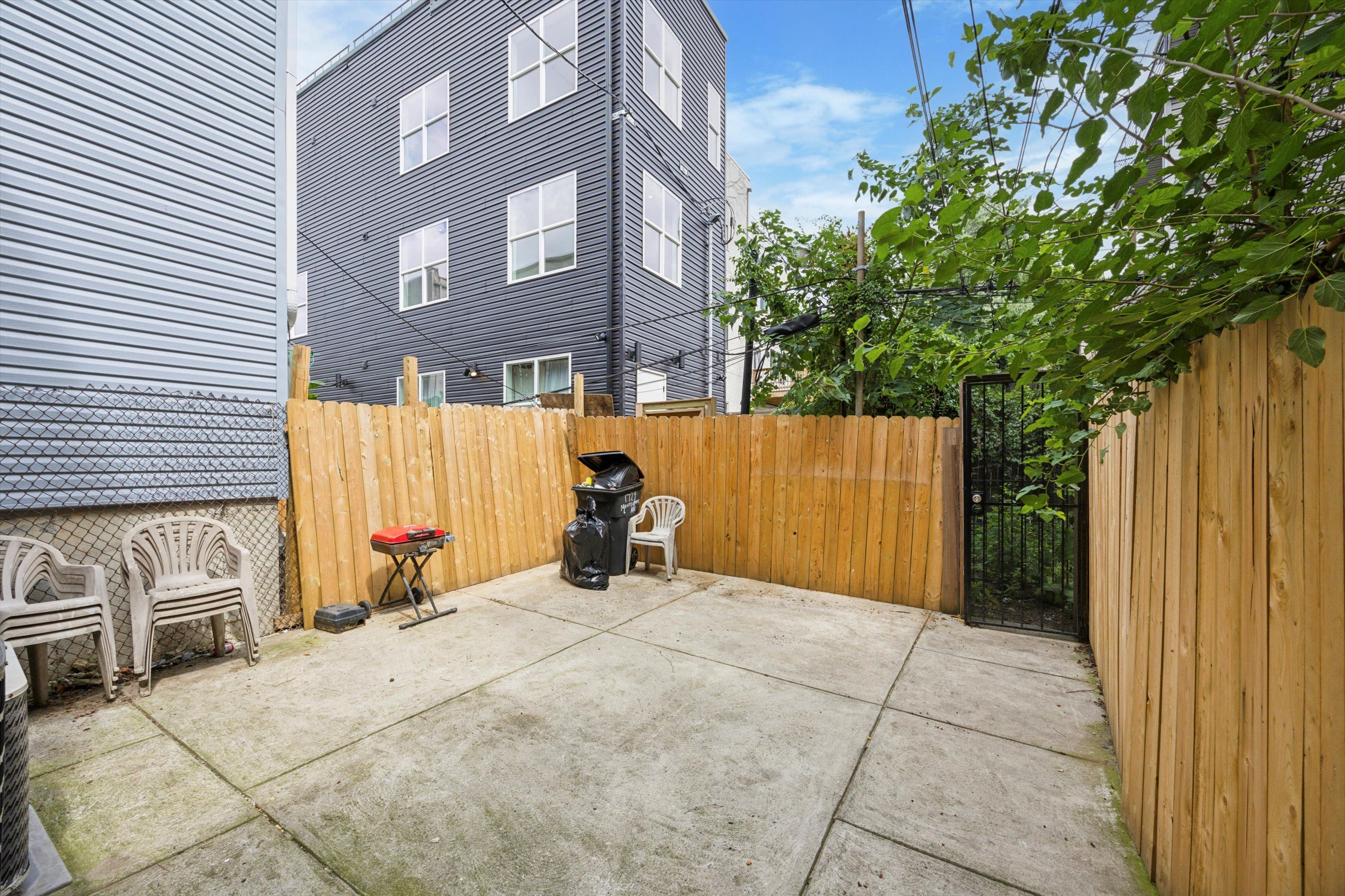 1729 W MONTGOMERY AVE Unit 1