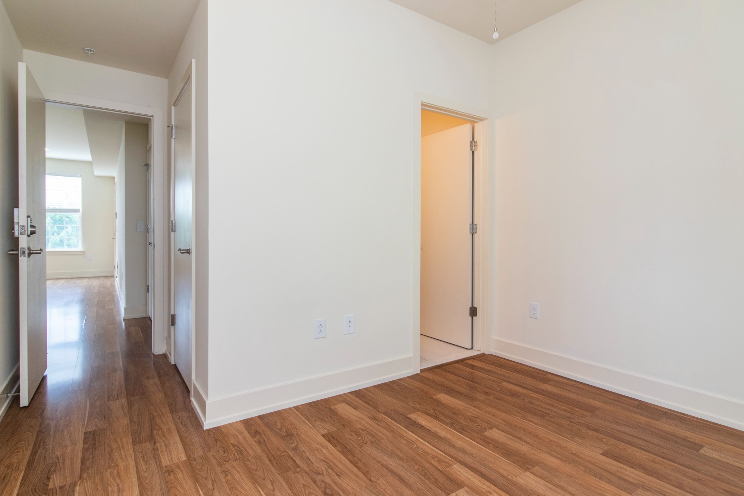 1904 N MARSHALL ST Unit 2
