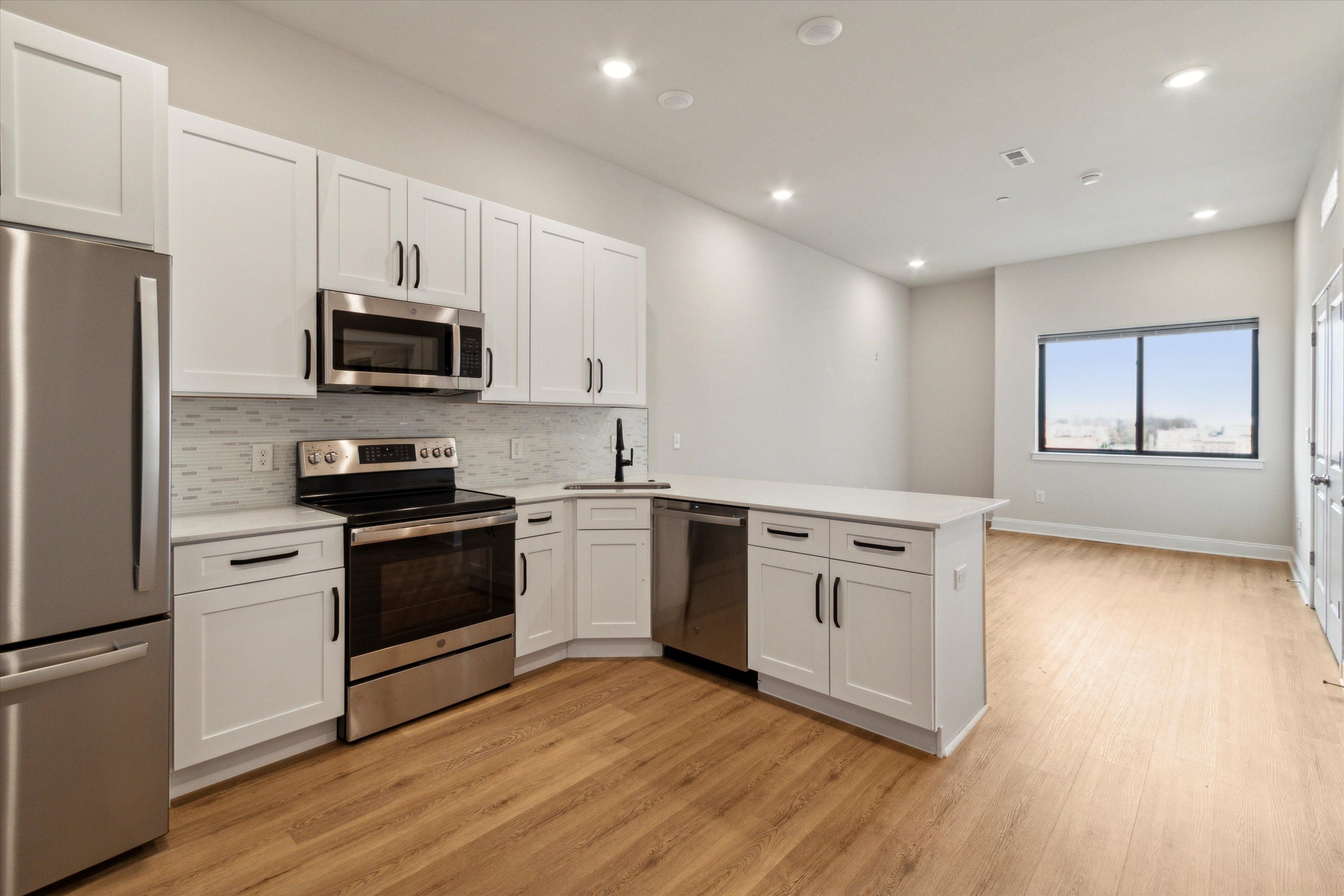 2157 E LEHIGH AVE Unit 517