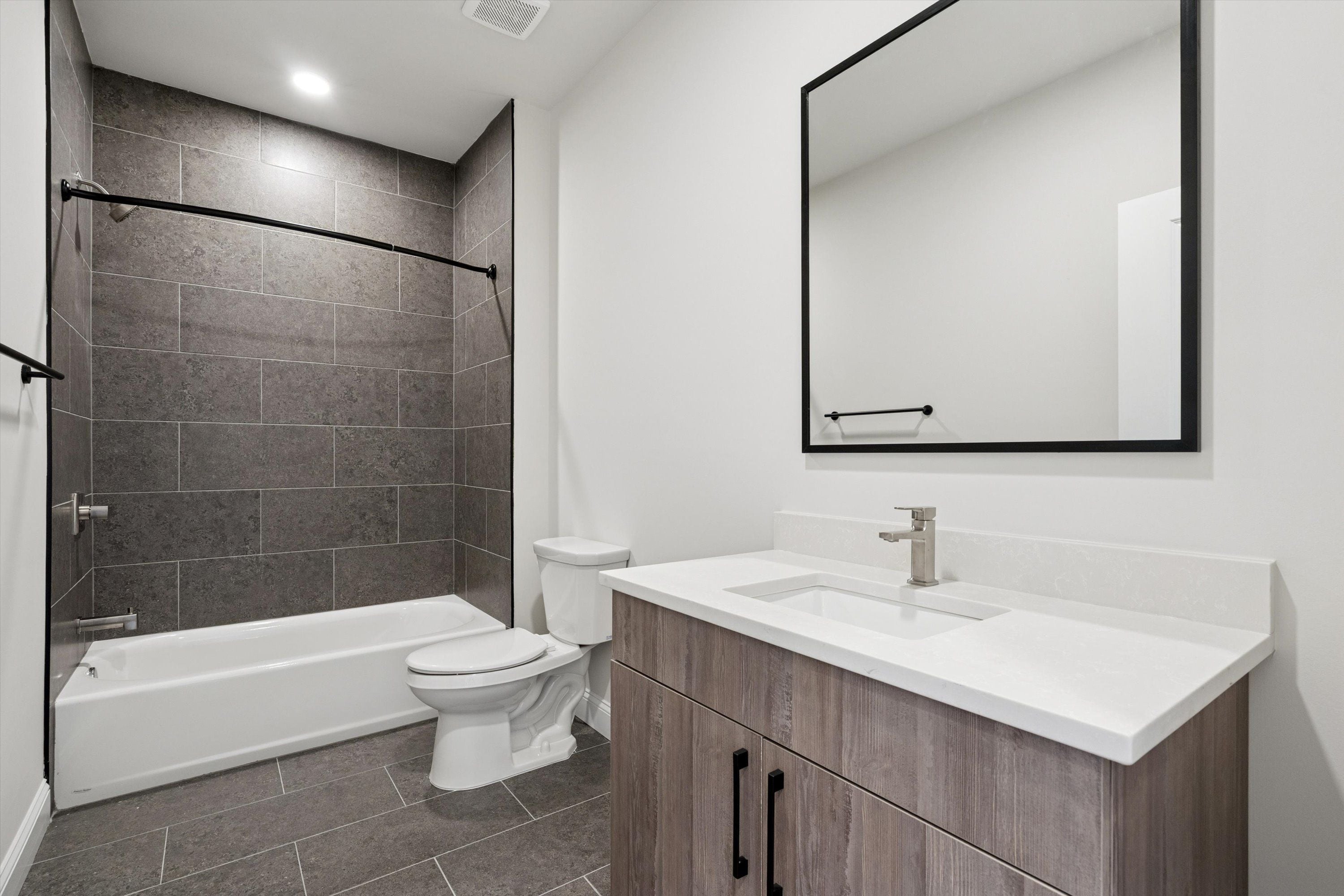 2153 E LEHIGH AVE Unit 604