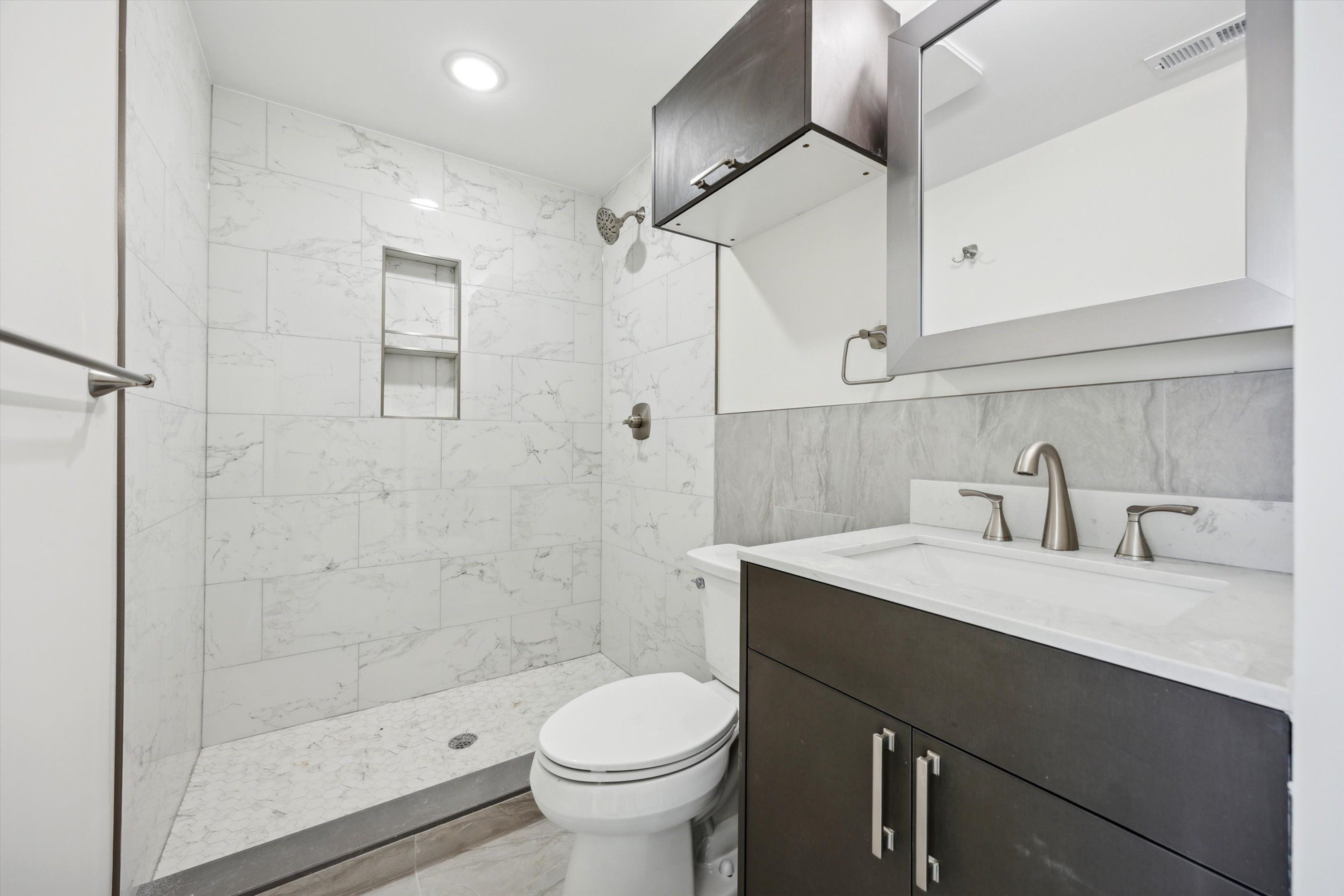 3729 LANCASTER AVE Unit 400