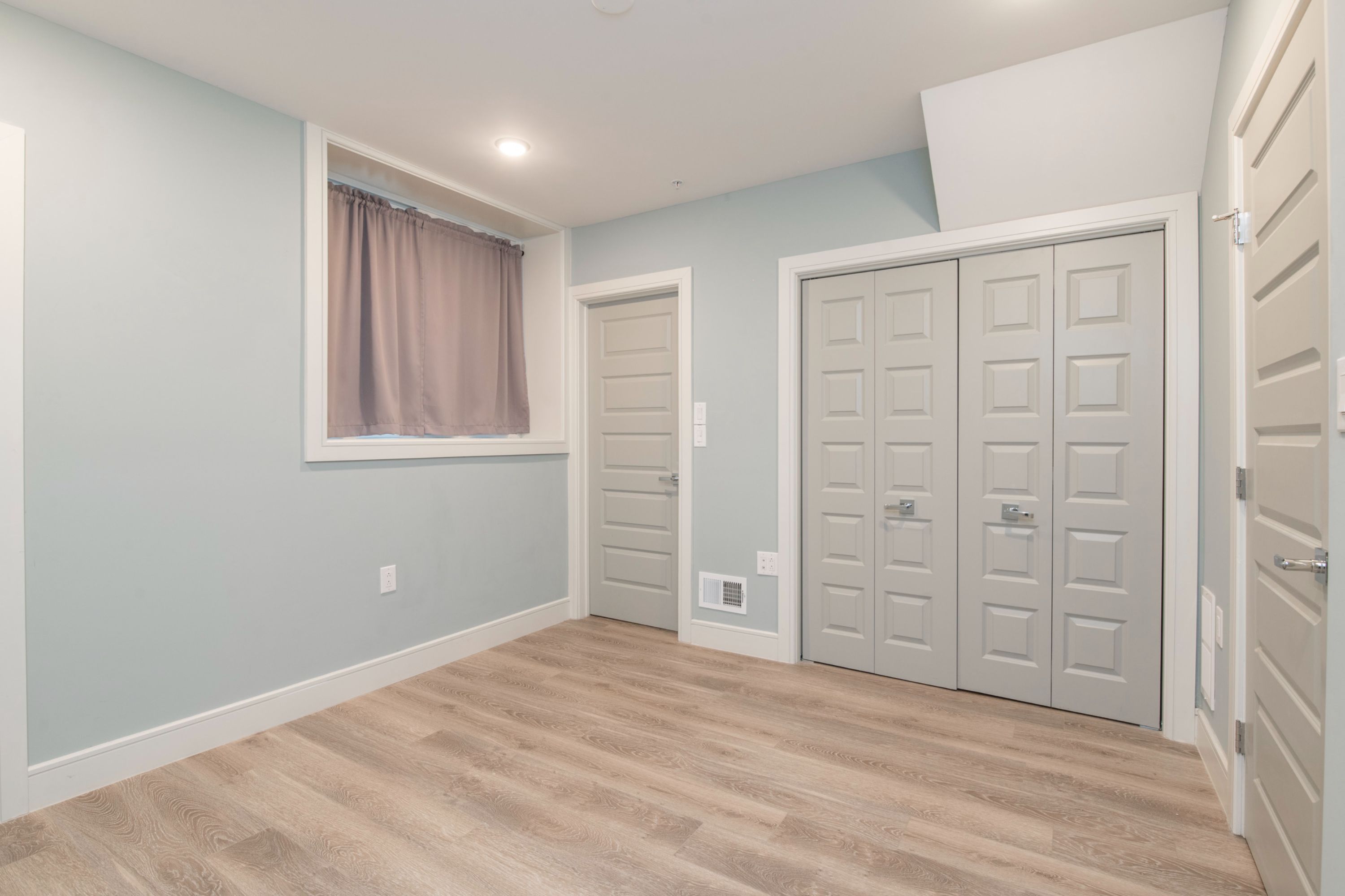 628 N Bodine ST Unit 1
