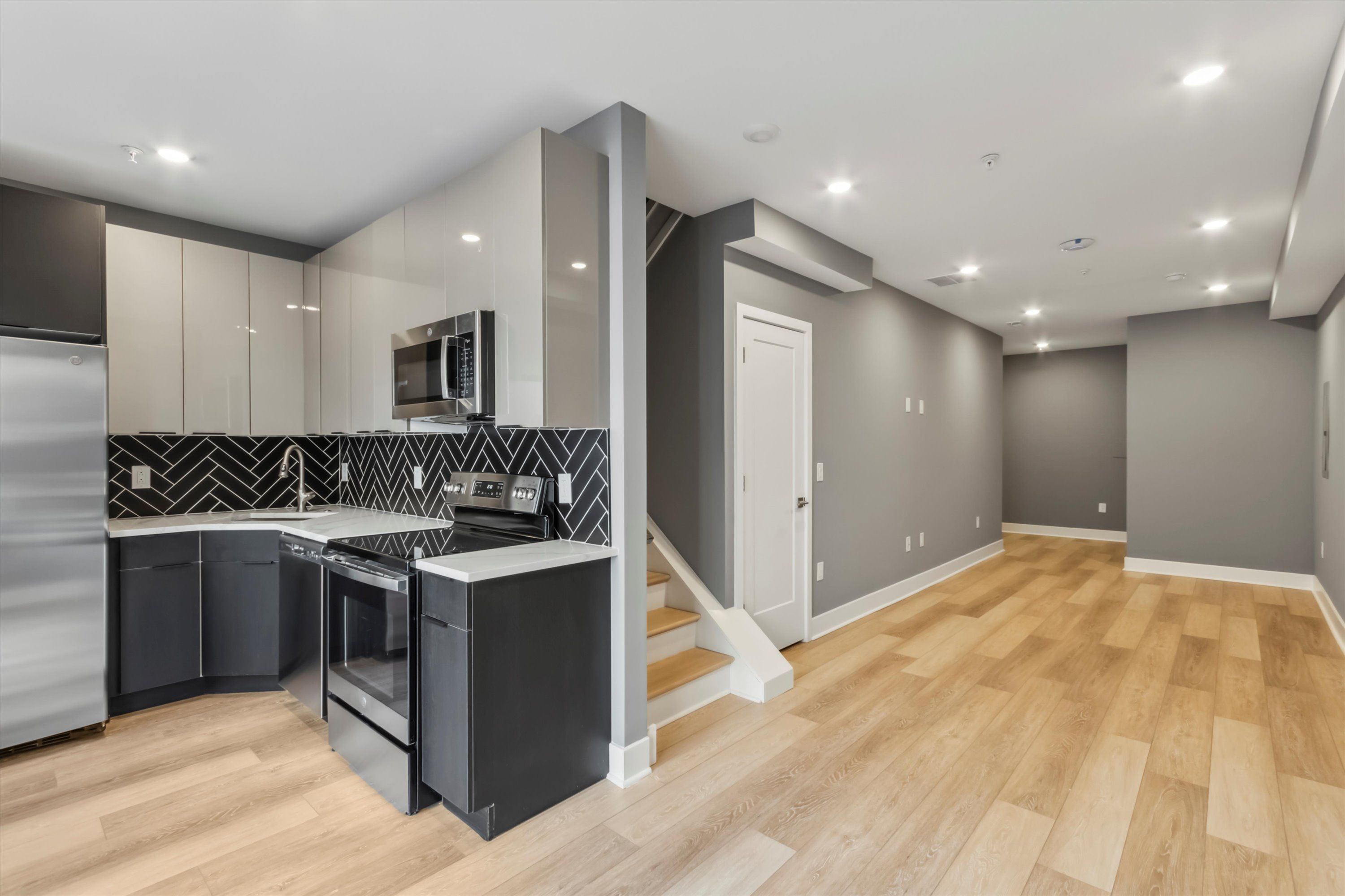 1615 POPLAR ST Unit 3