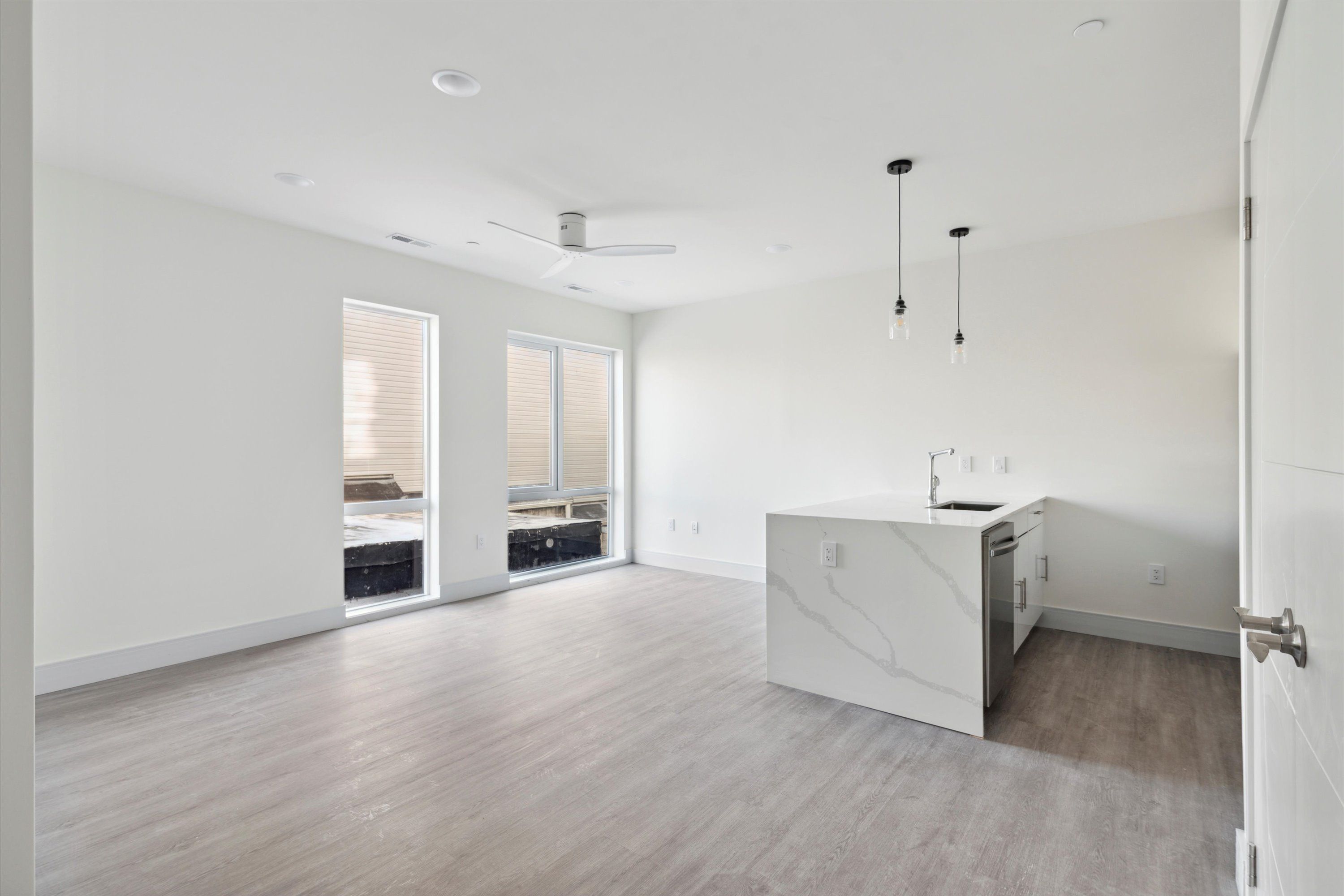 1221 E Fletcher St Unit 203