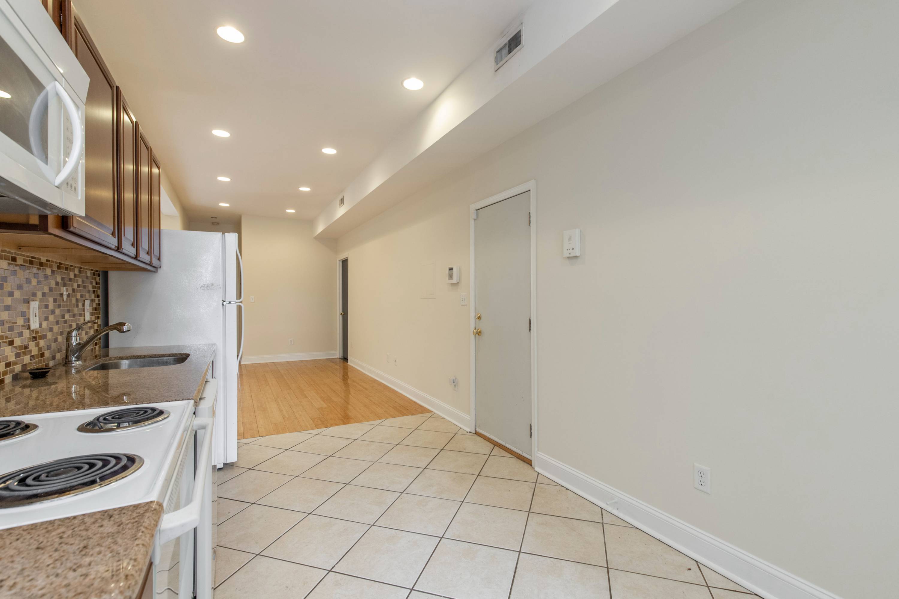 1619 DIAMOND ST Unit 2