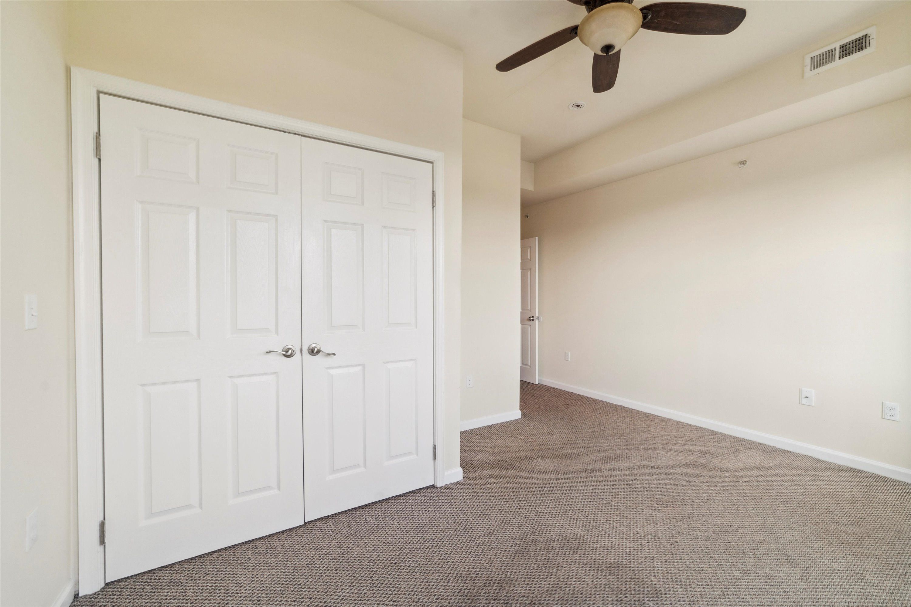 1815 W MONTGOMERY AVE