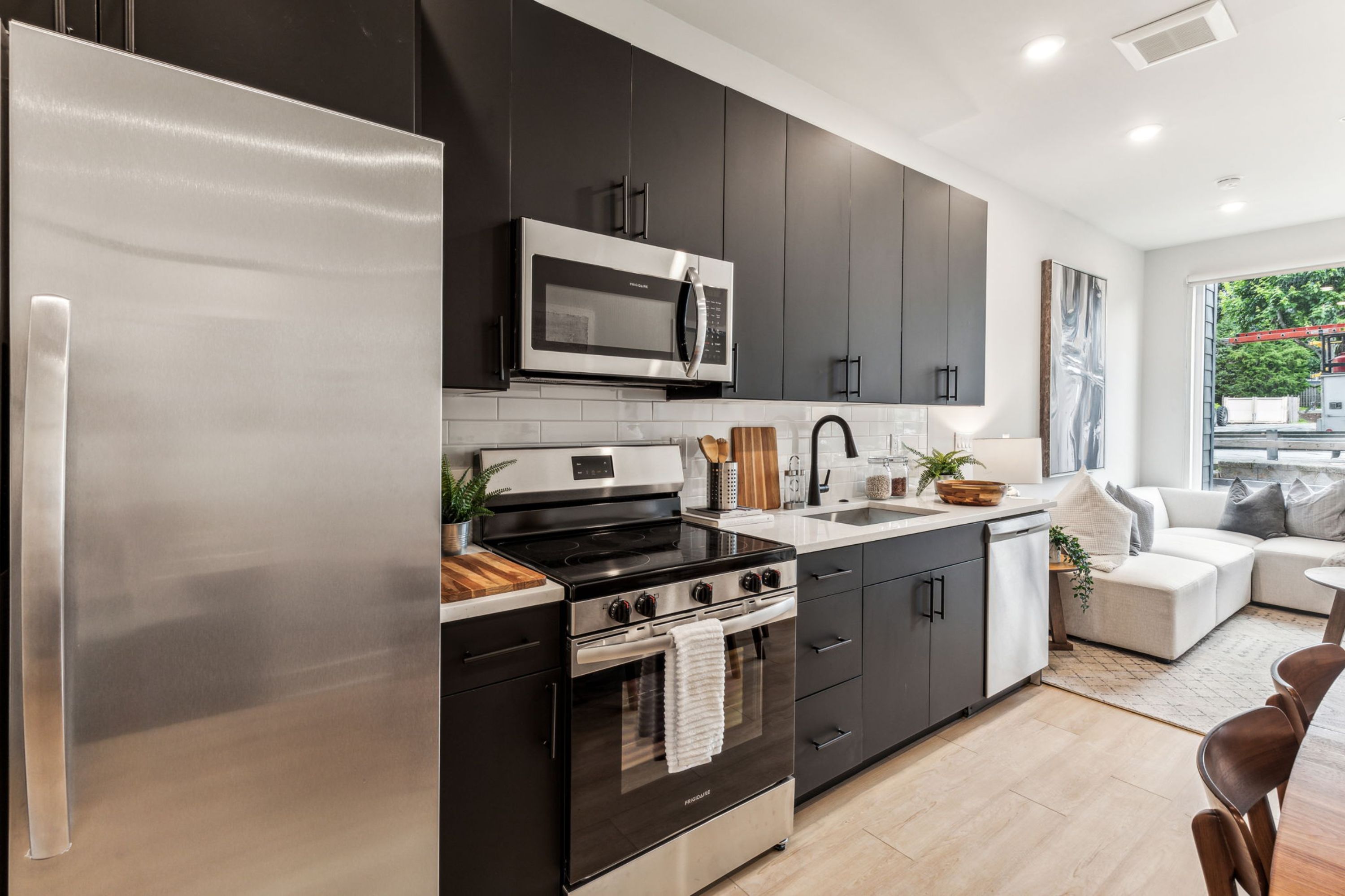 6910 Ridge Avenue Unit 102