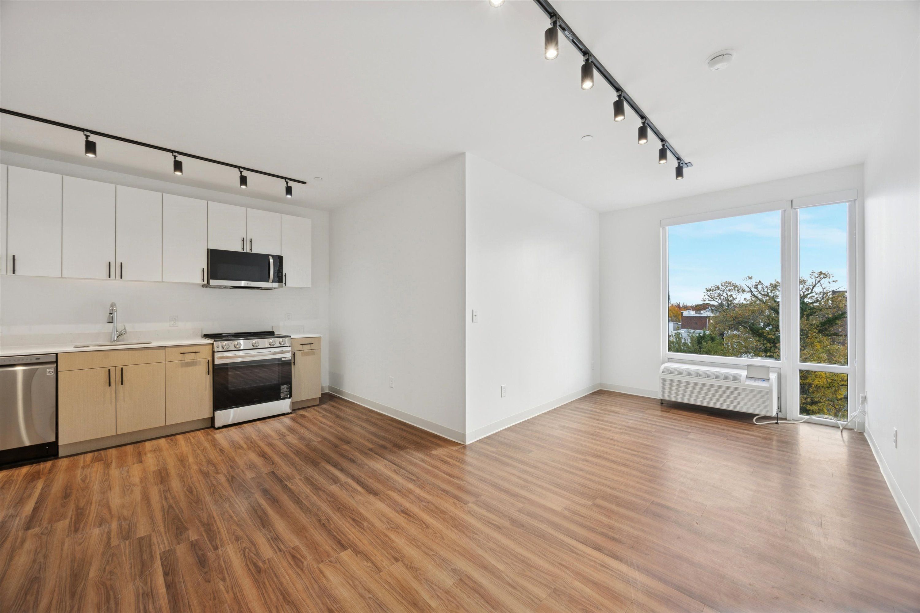 4240 Chestnut St Unit 610