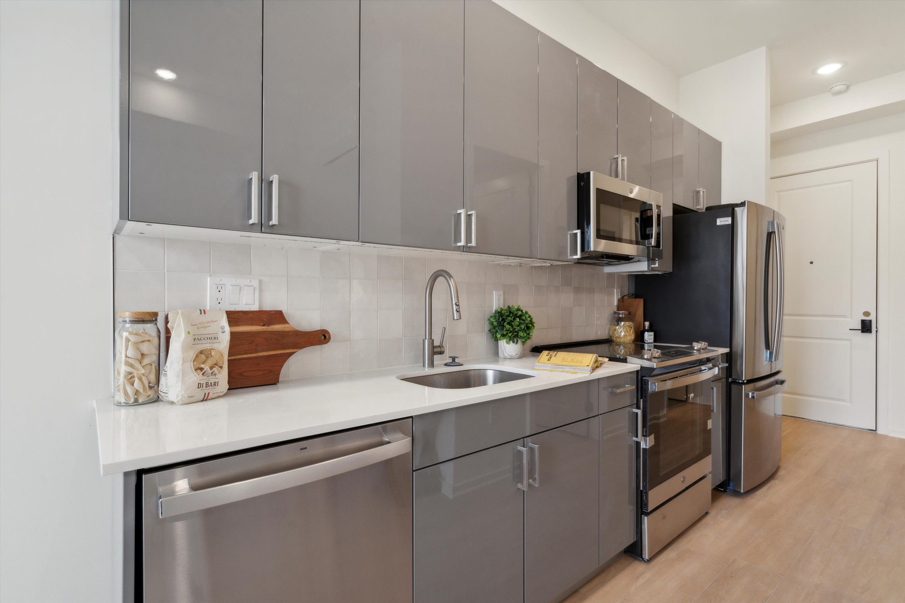 225 N 12TH ST Unit 305