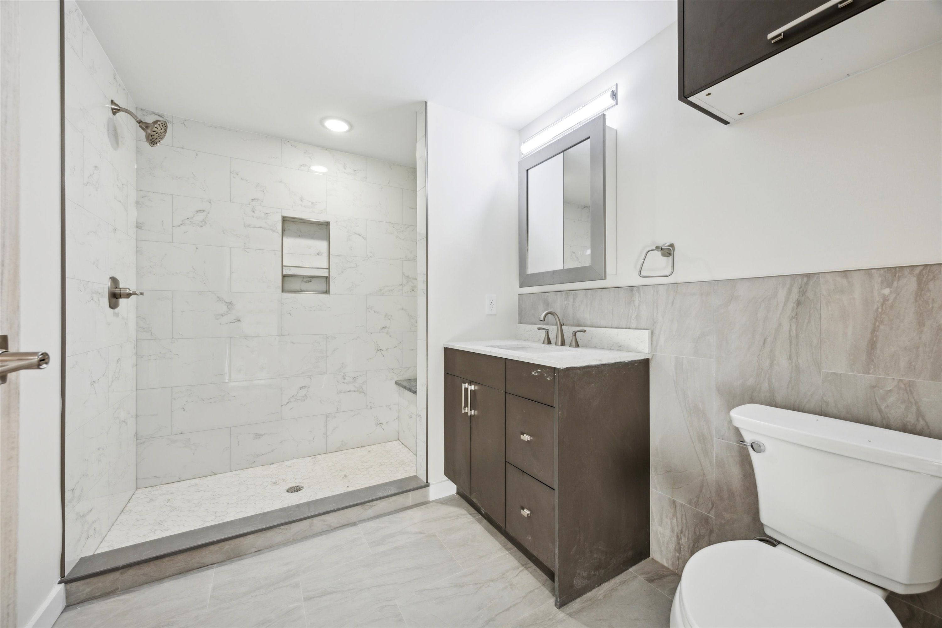 3729 LANCASTER AVE Unit 203