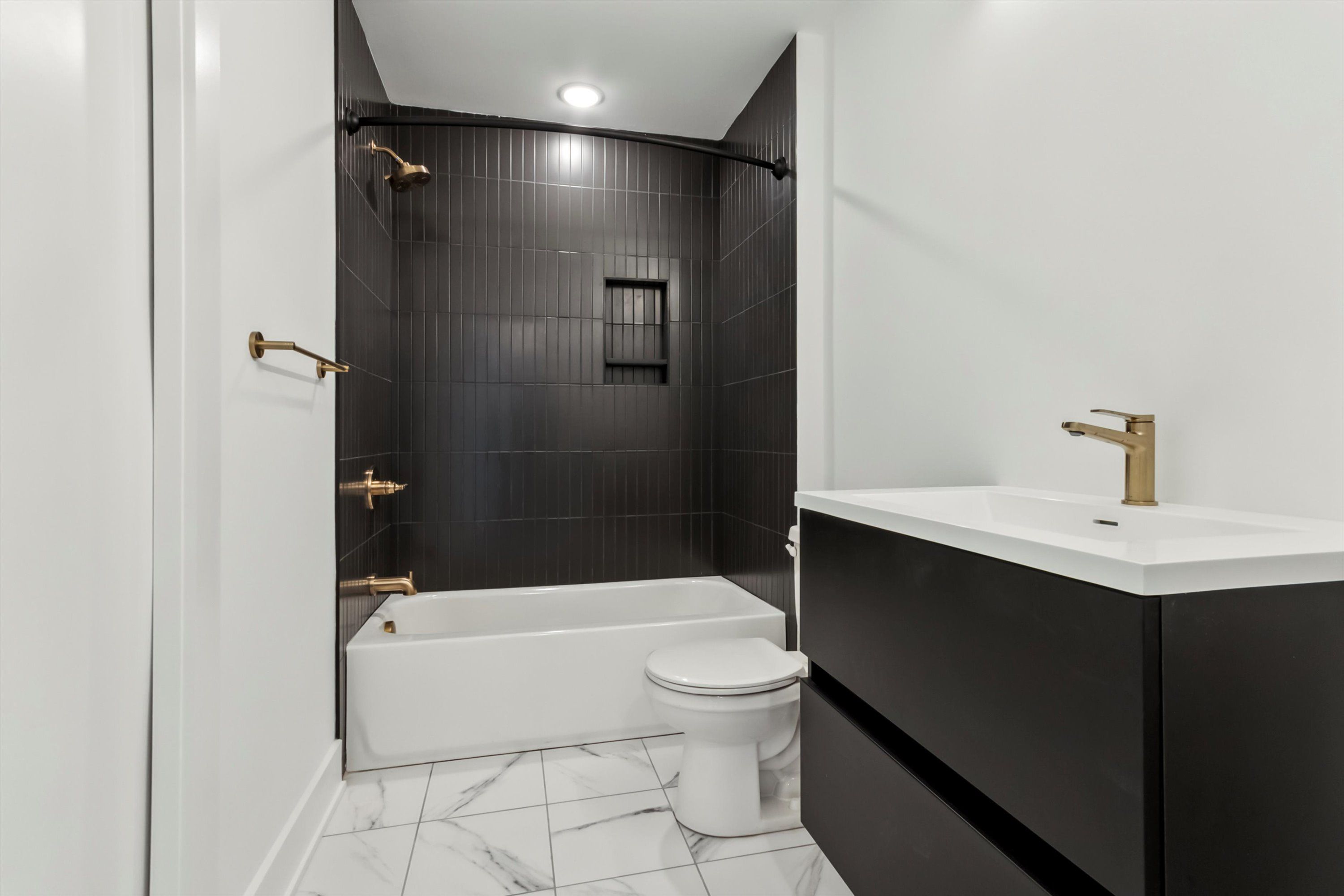 367 W Hortter St Unit 203