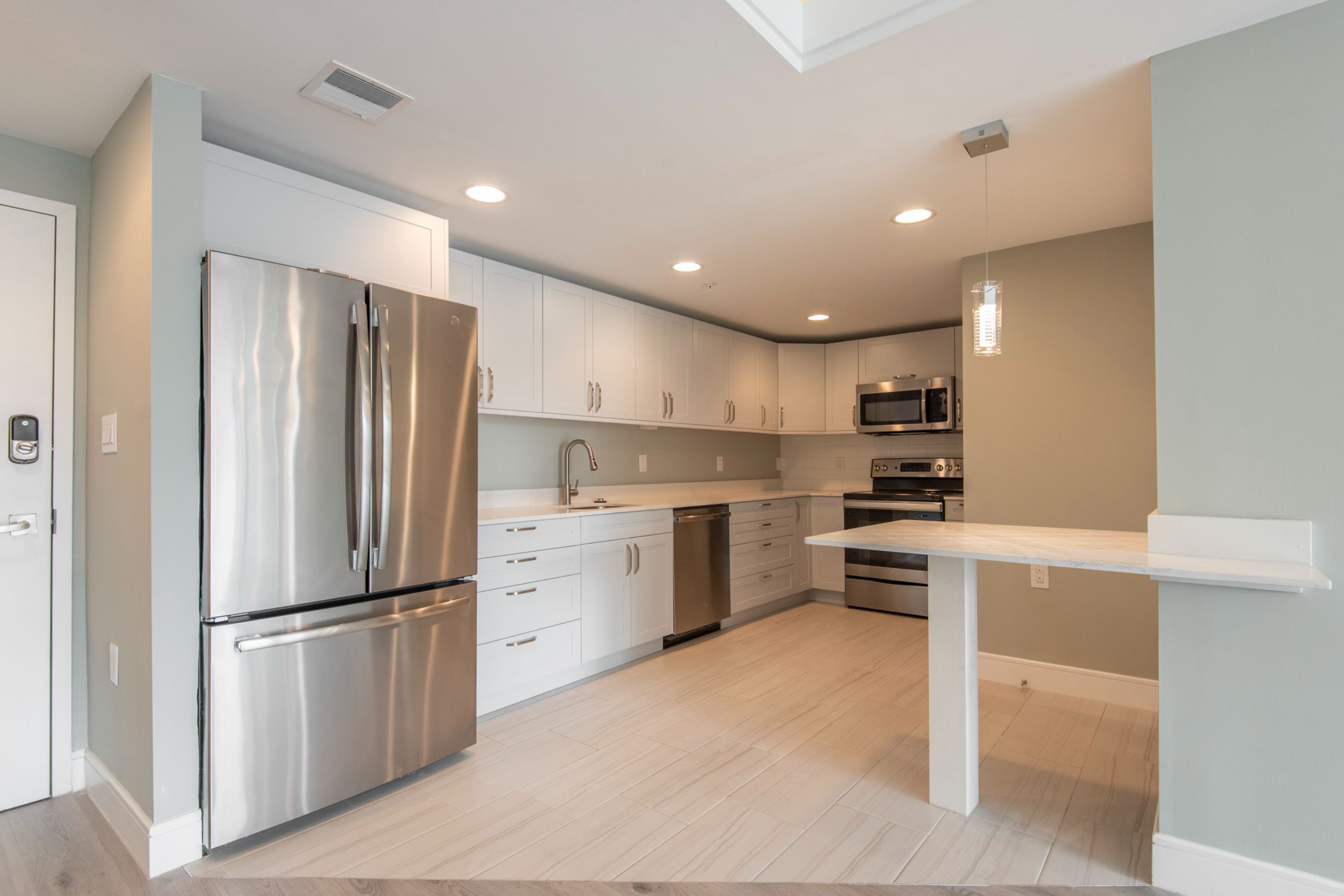 1133 E COLUMBIA AVE Unit 401