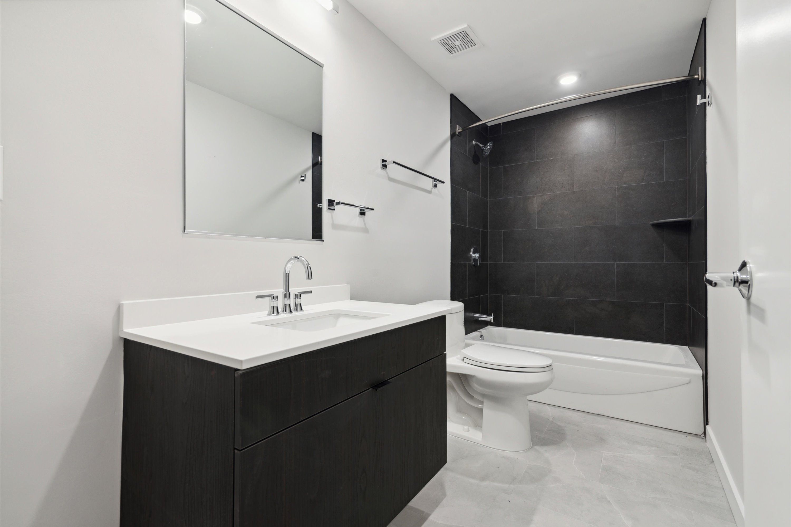 3449 SCOTTS LANE Unit B209