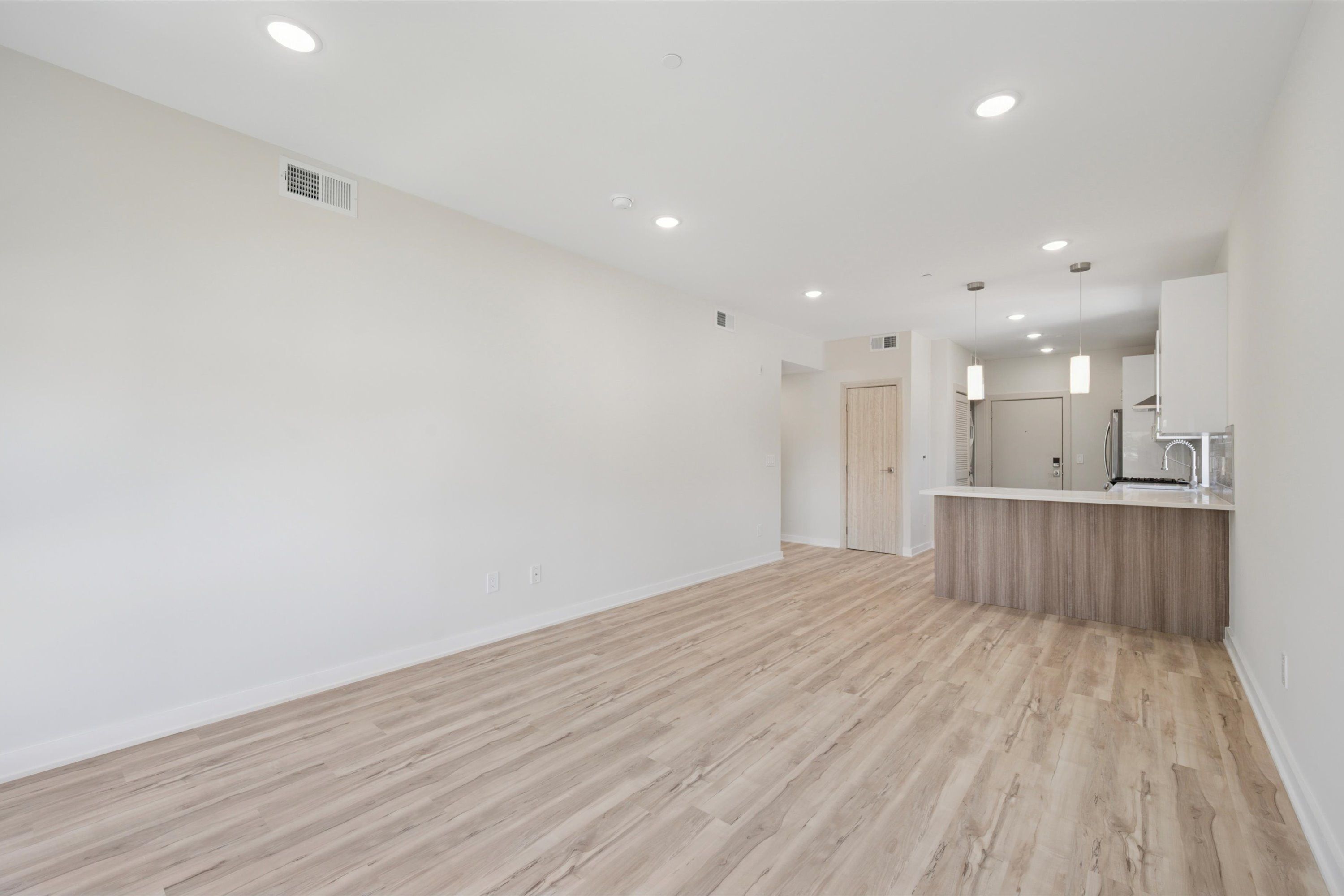 3729 LANCASTER AVE Unit 203