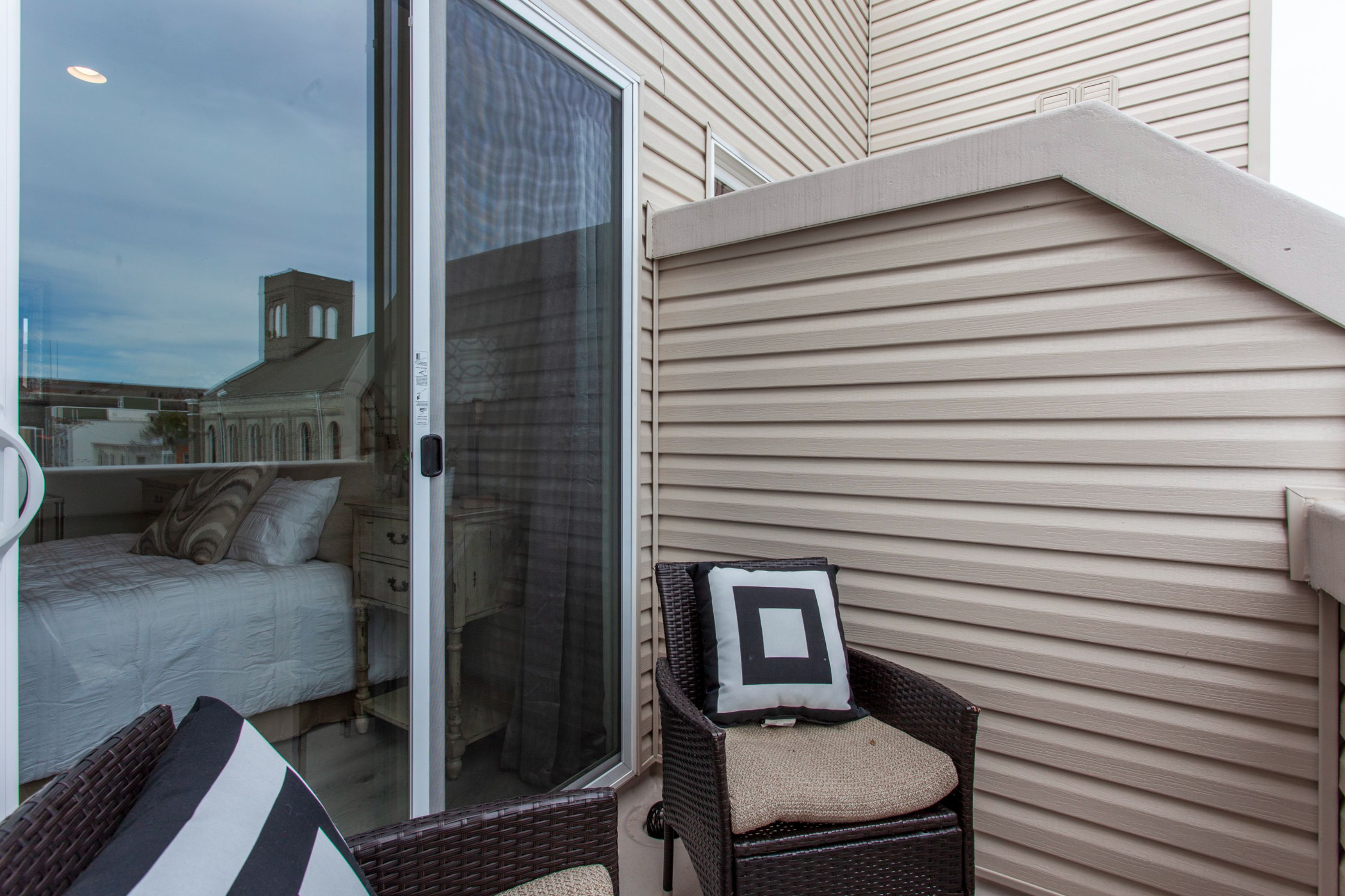 1533-39 PARRISH ST Unit 4G