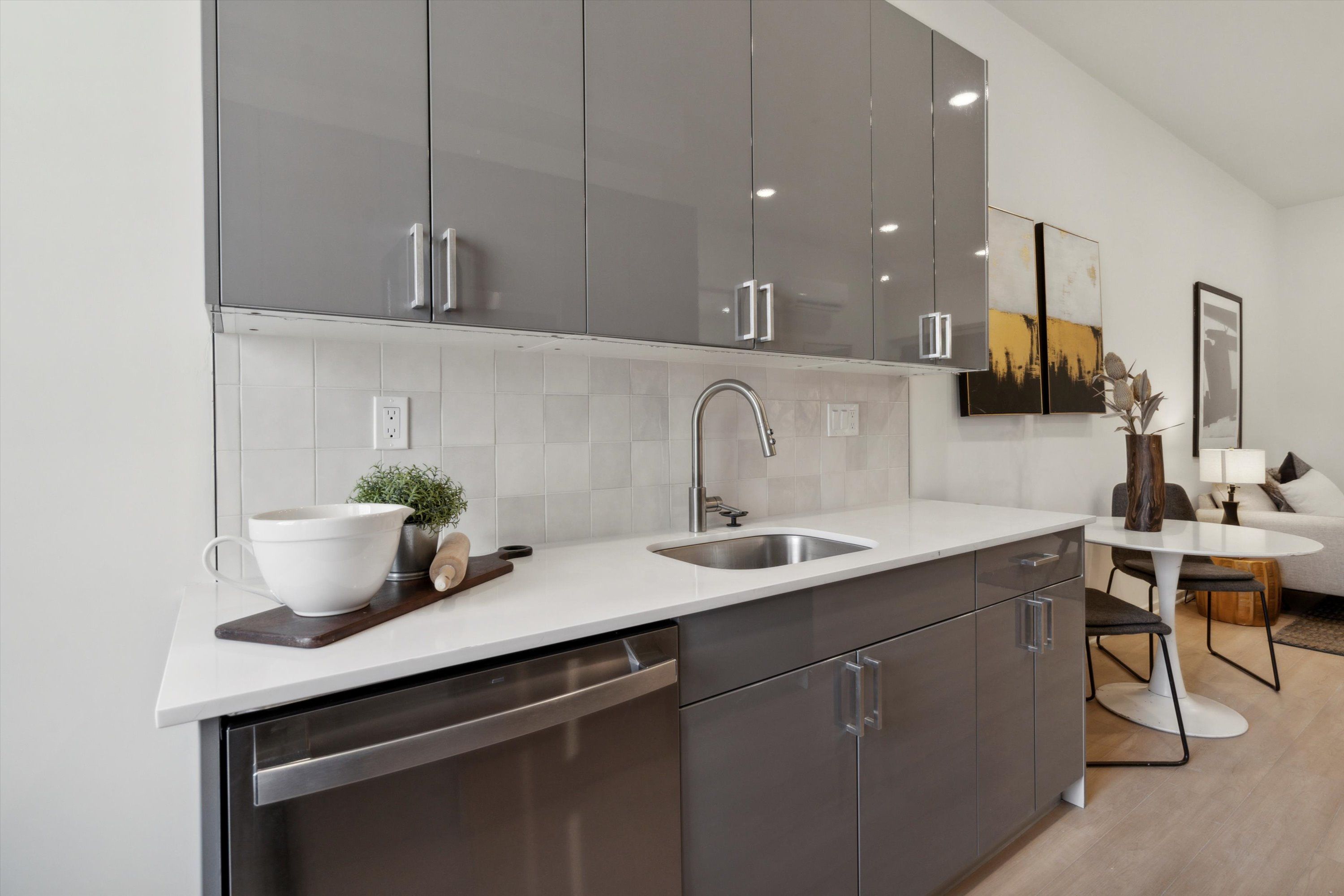 225 N 12TH ST Unit 404