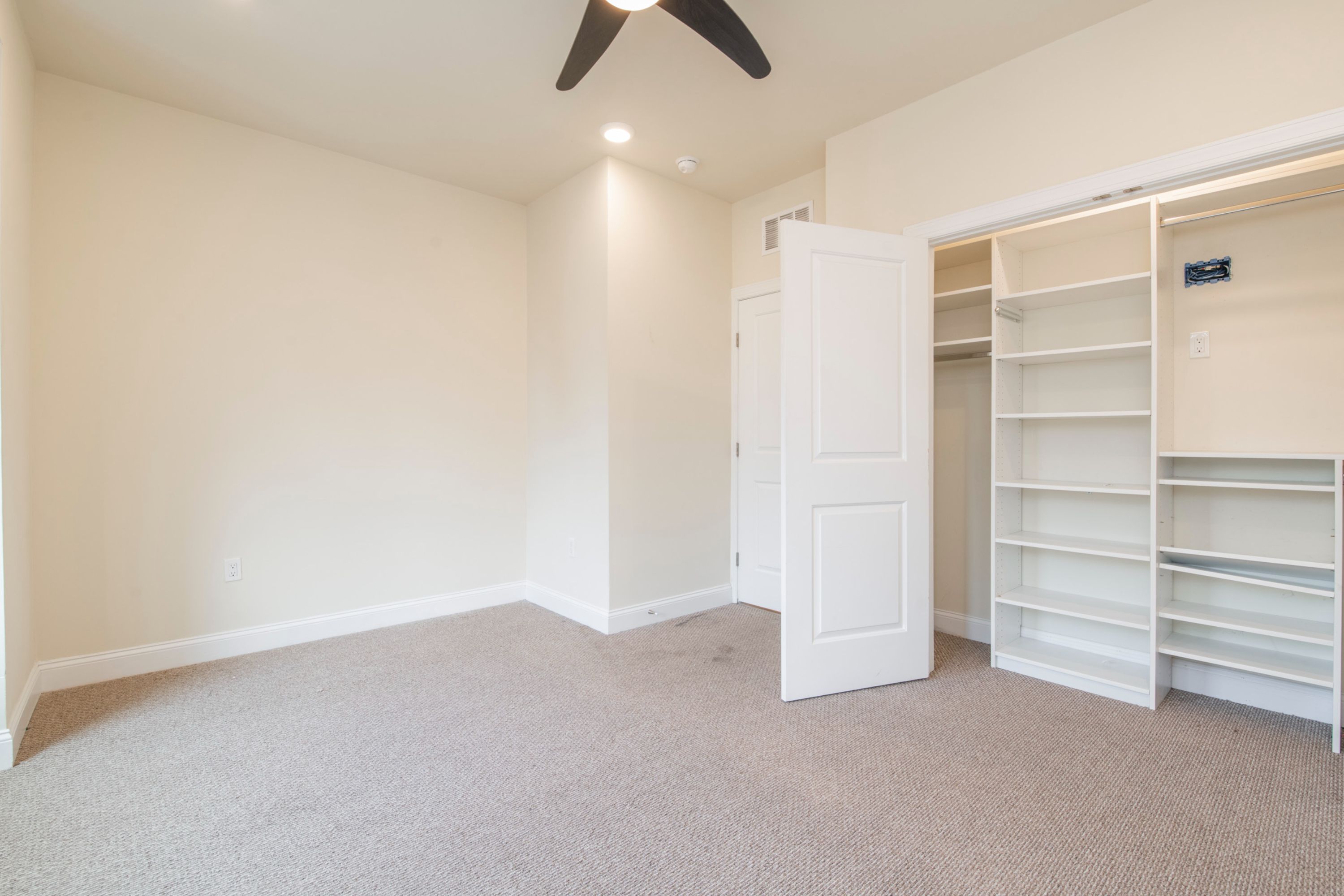 1825 N BOUVIER ST Unit B 1825 N BOUVIER ST Unit B