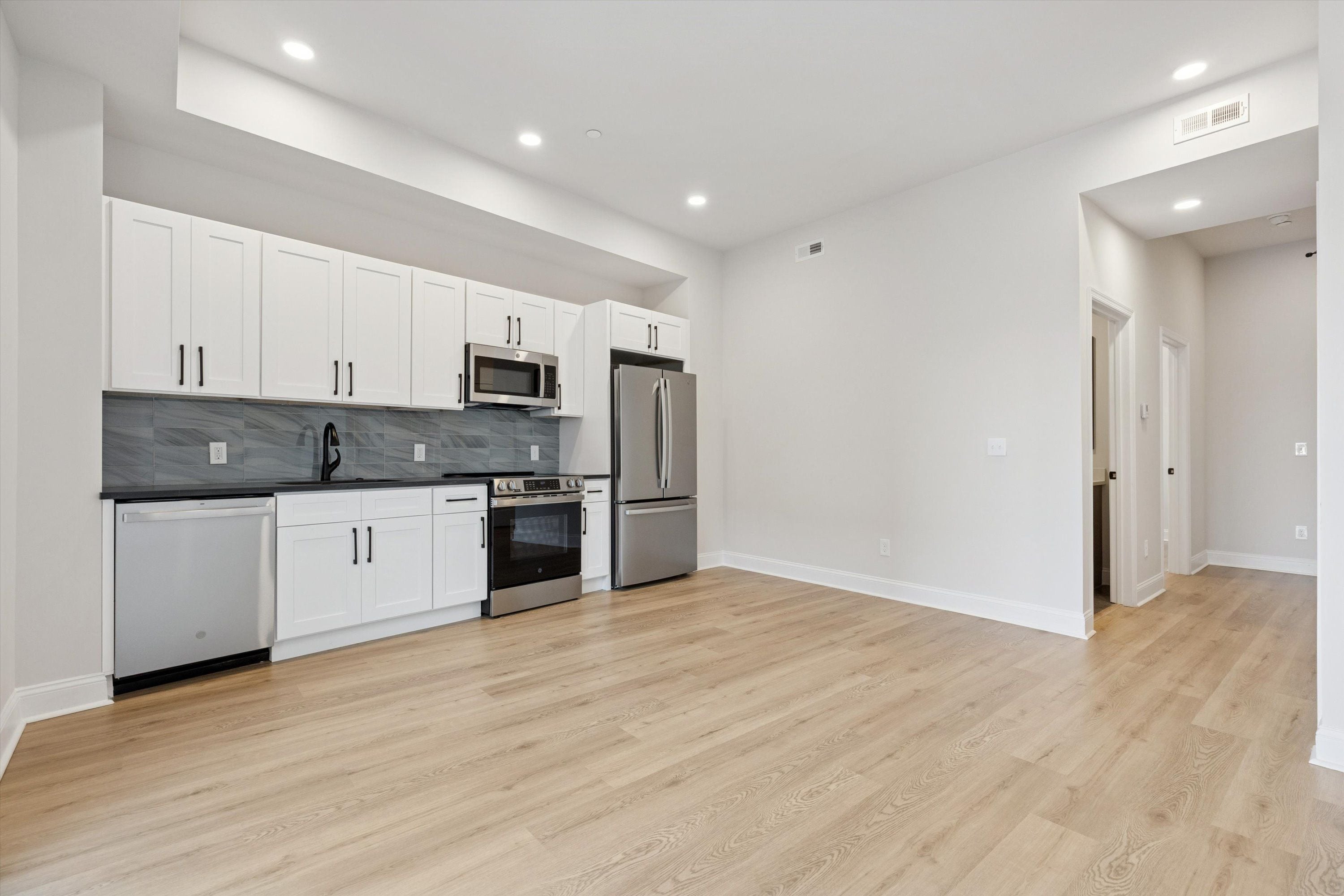 2153 E LEHIGH AVE Unit 604