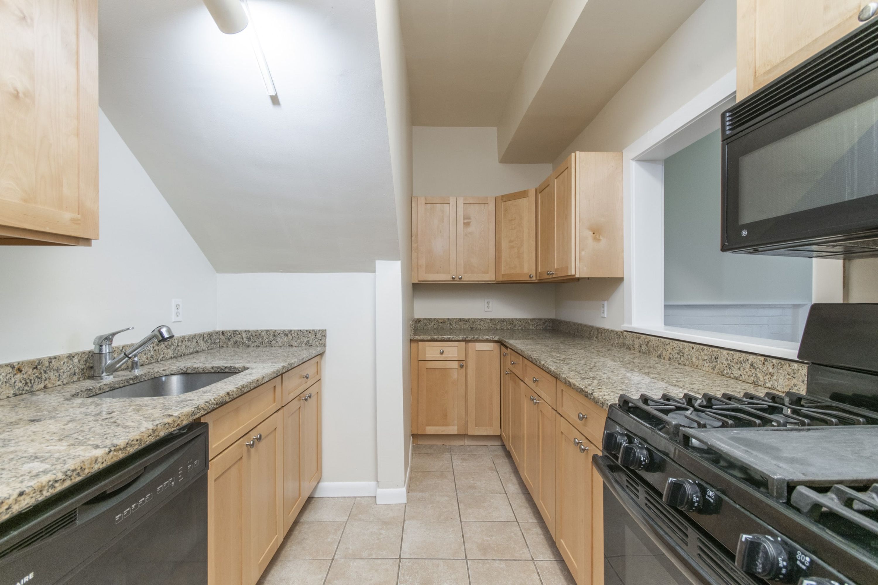 272 Nassau St Unit 5