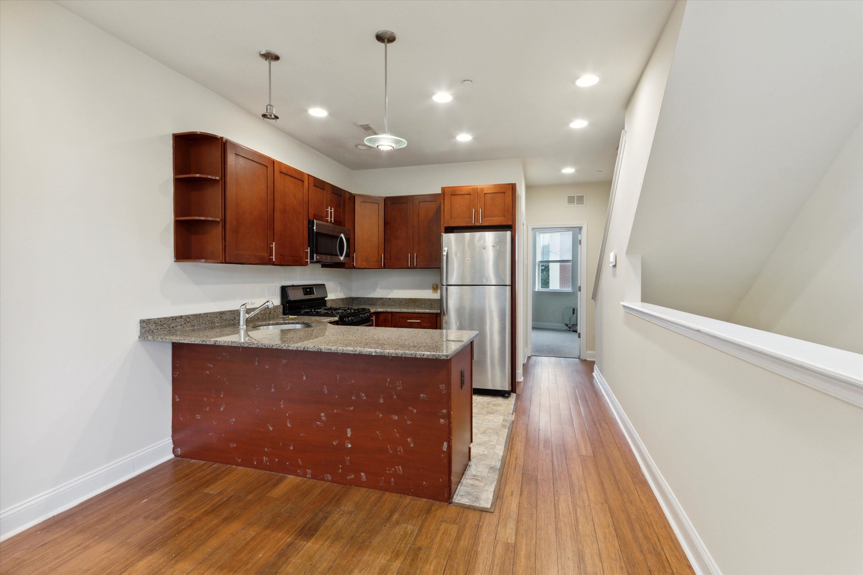 1733 N GRATZ ST Unit B