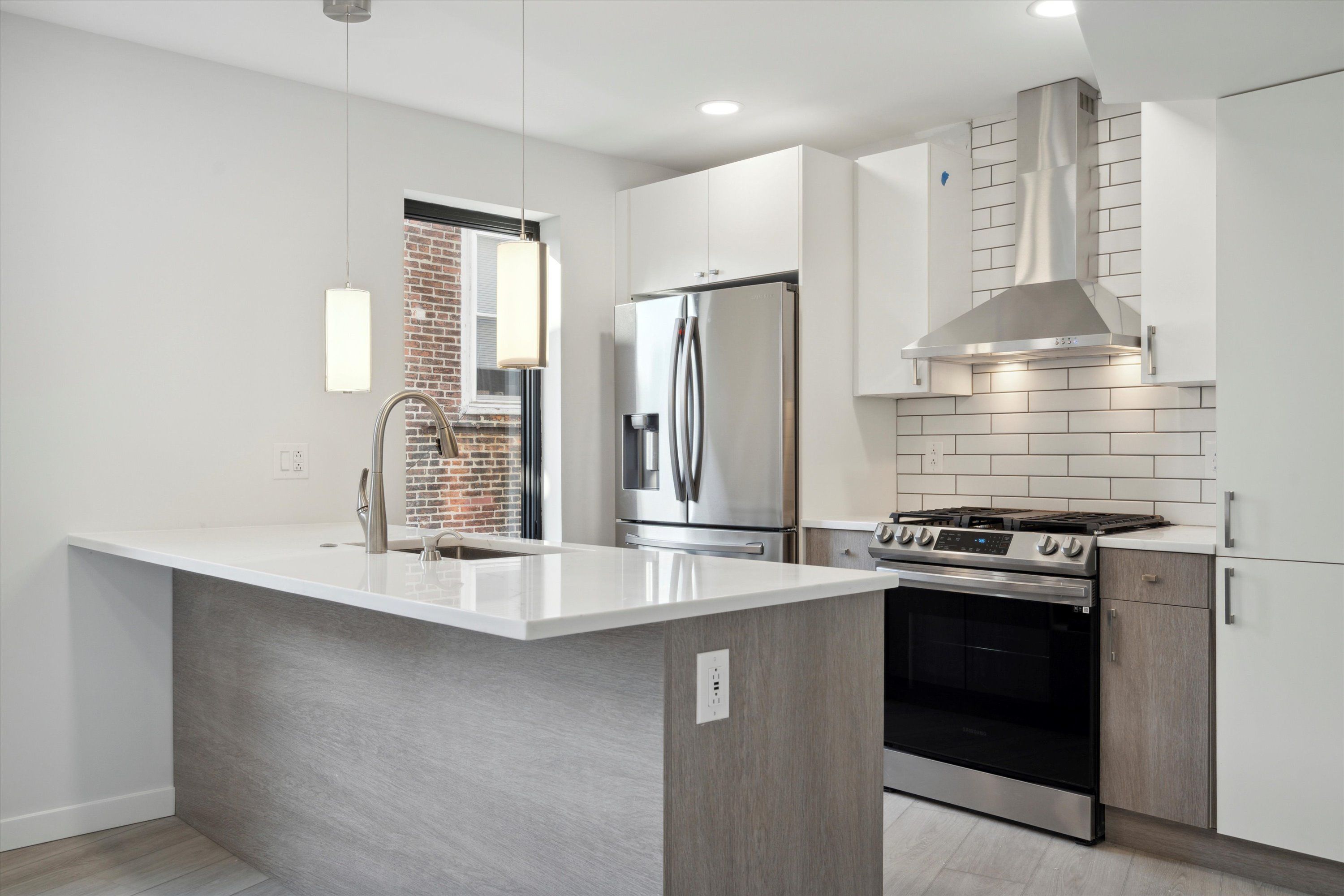 3729 LANCASTER AVE Unit 103