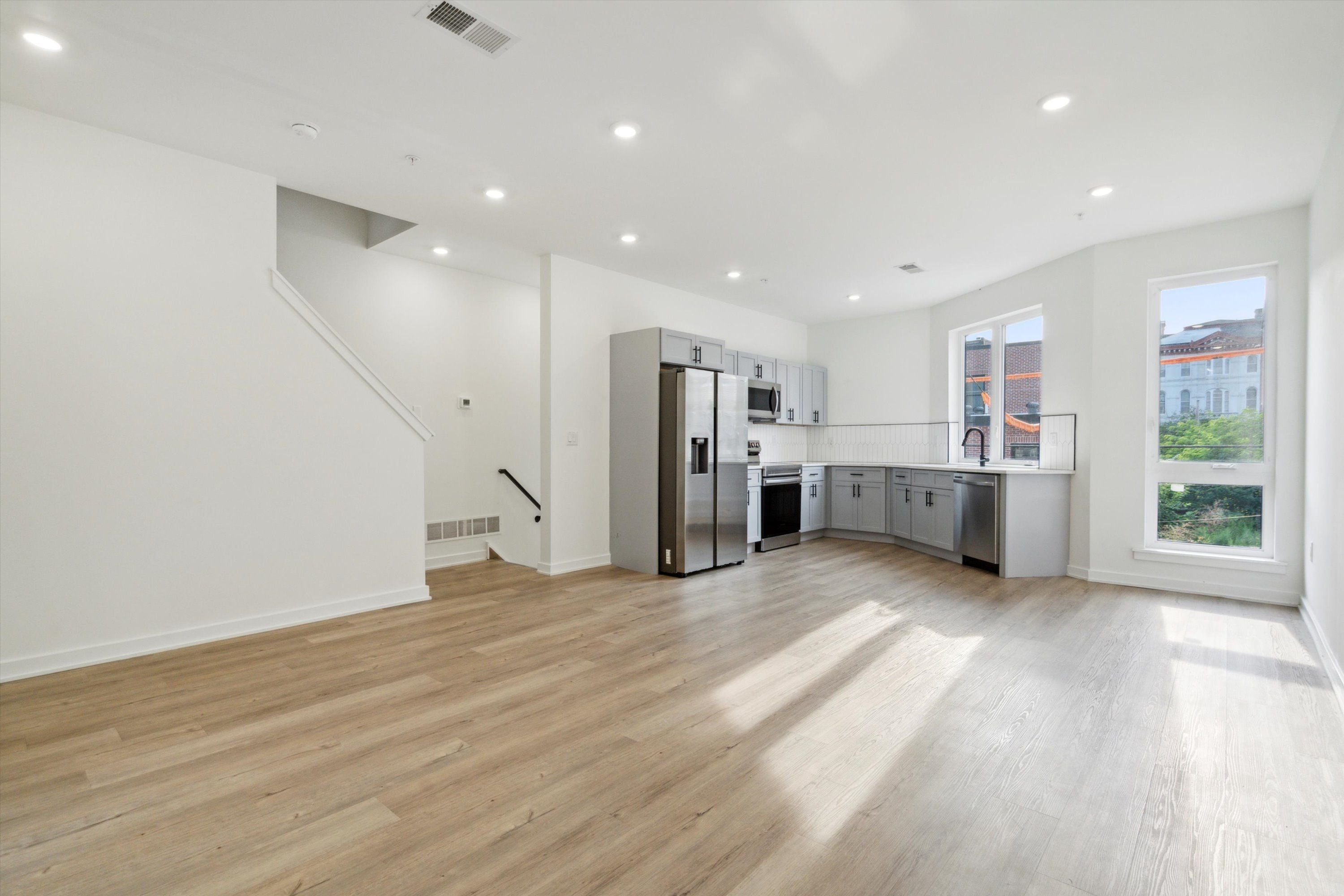 1533 N Sydenham ST Unit B