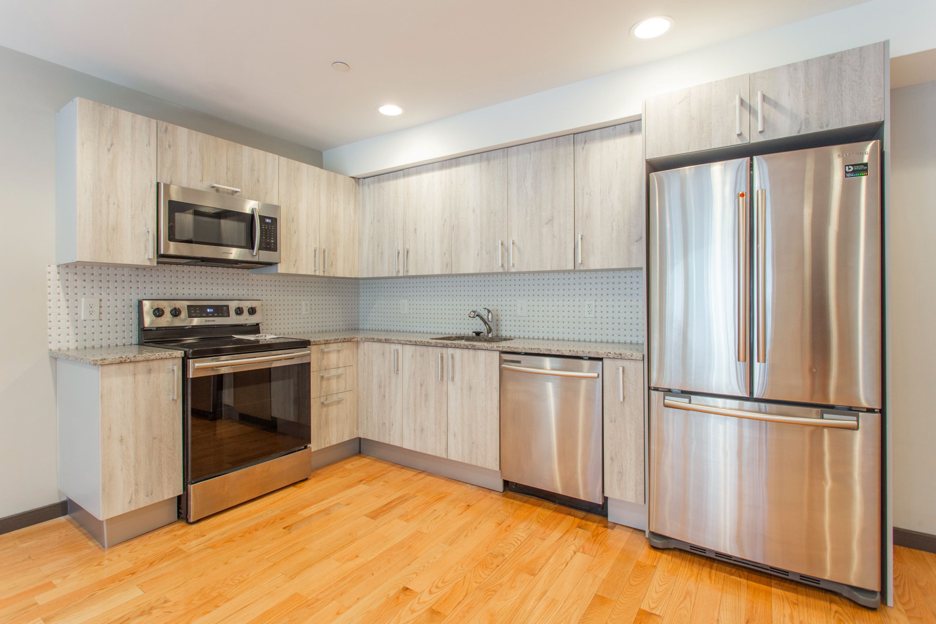 2549-51 MONTROSE ST Unit A