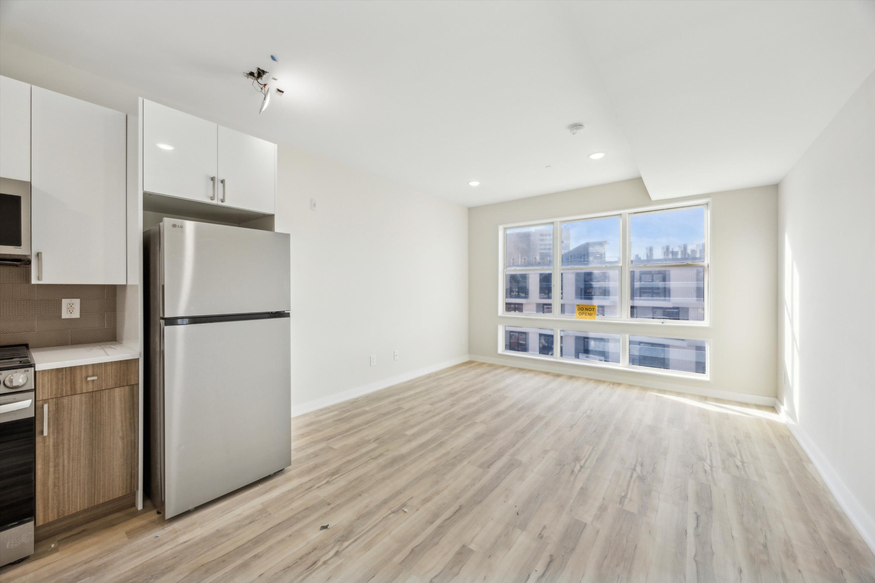3729 LANCASTER AVE Unit 200
