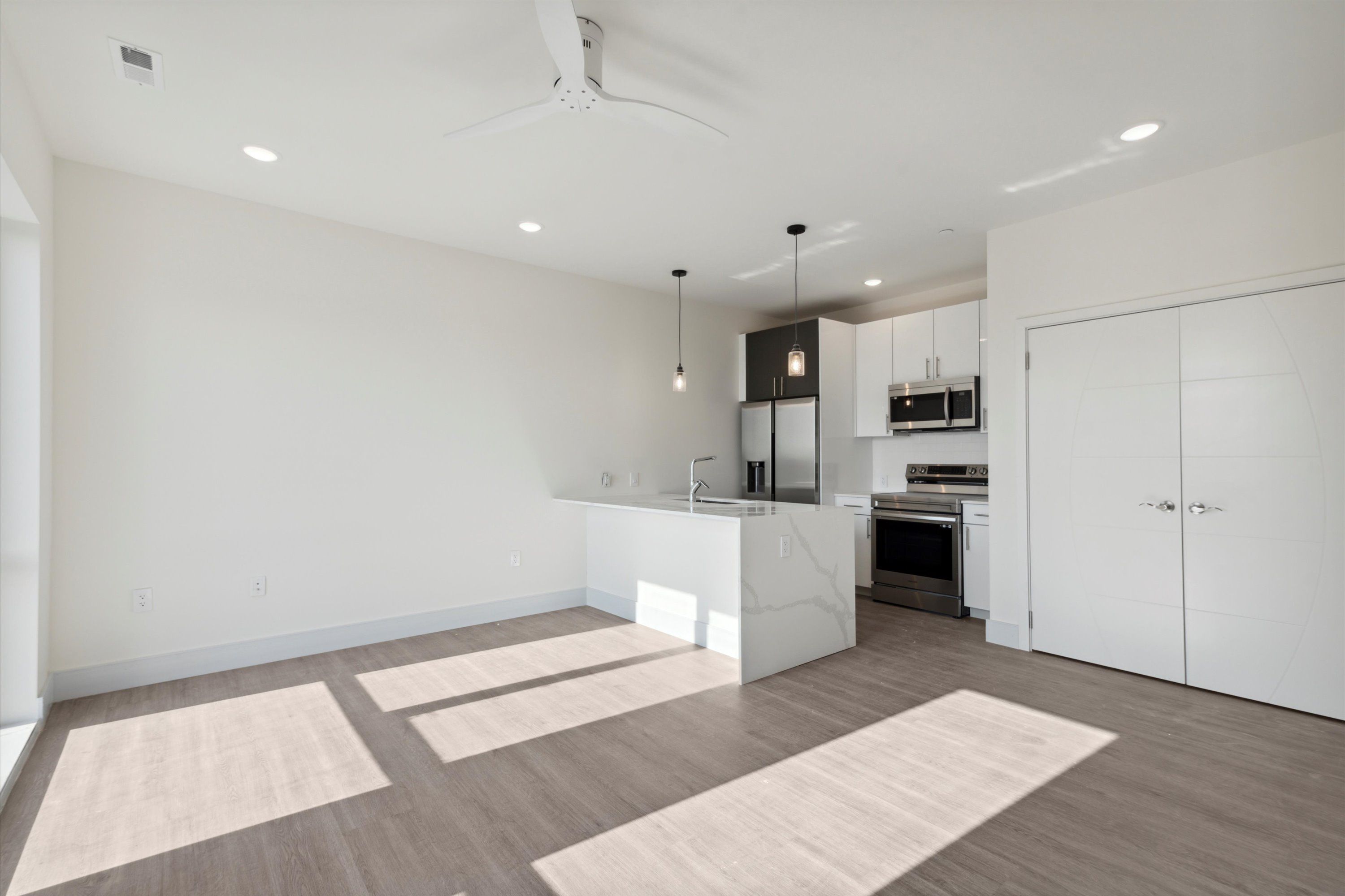1221 E Fletcher St Unit 303