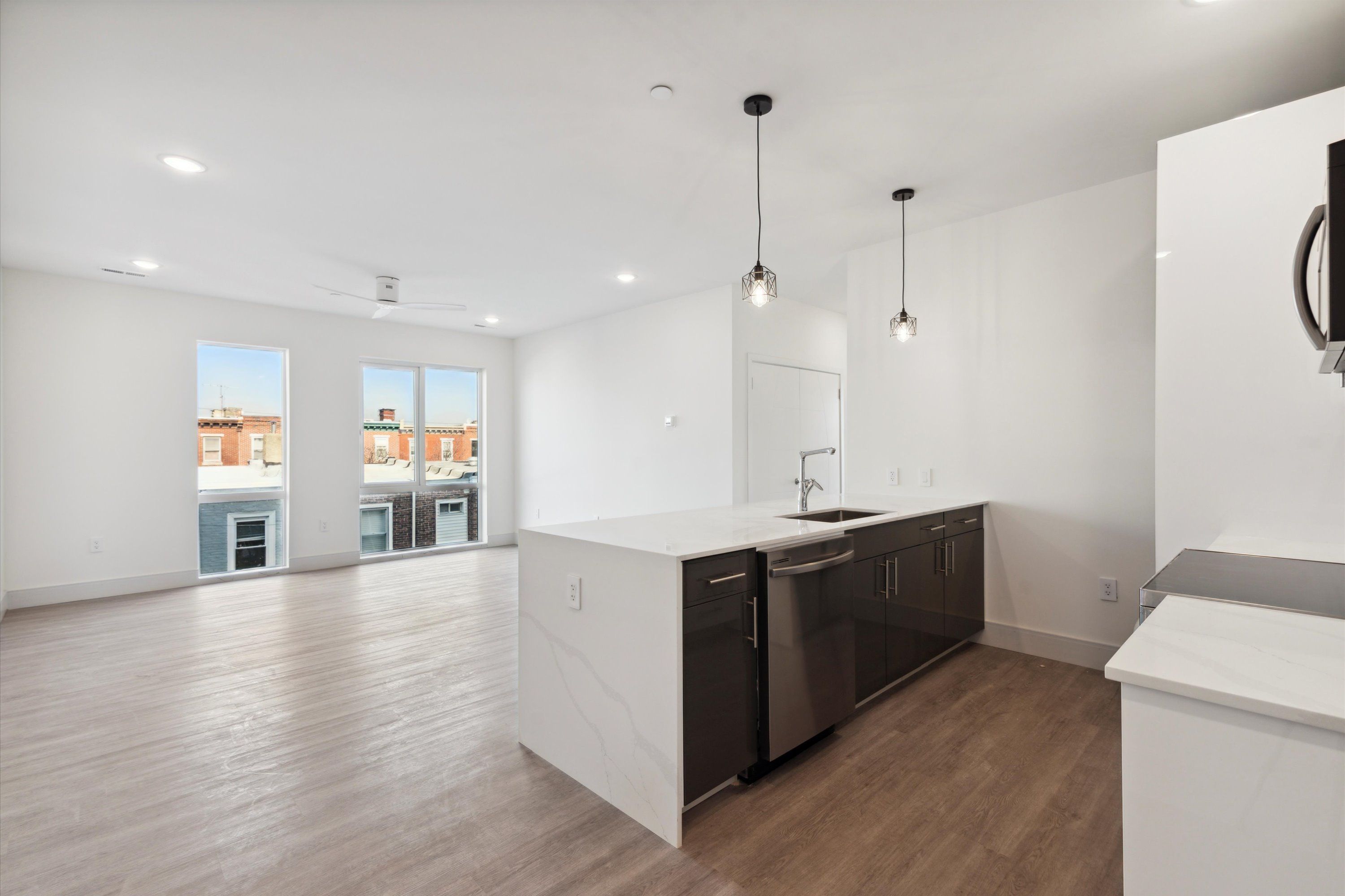 1221 E Fletcher St Unit 212