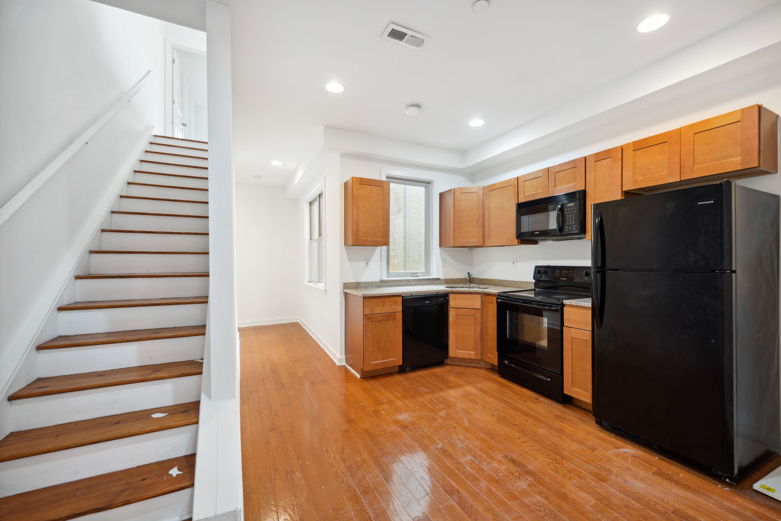 1612 N SYDENHAM ST Unit 2
