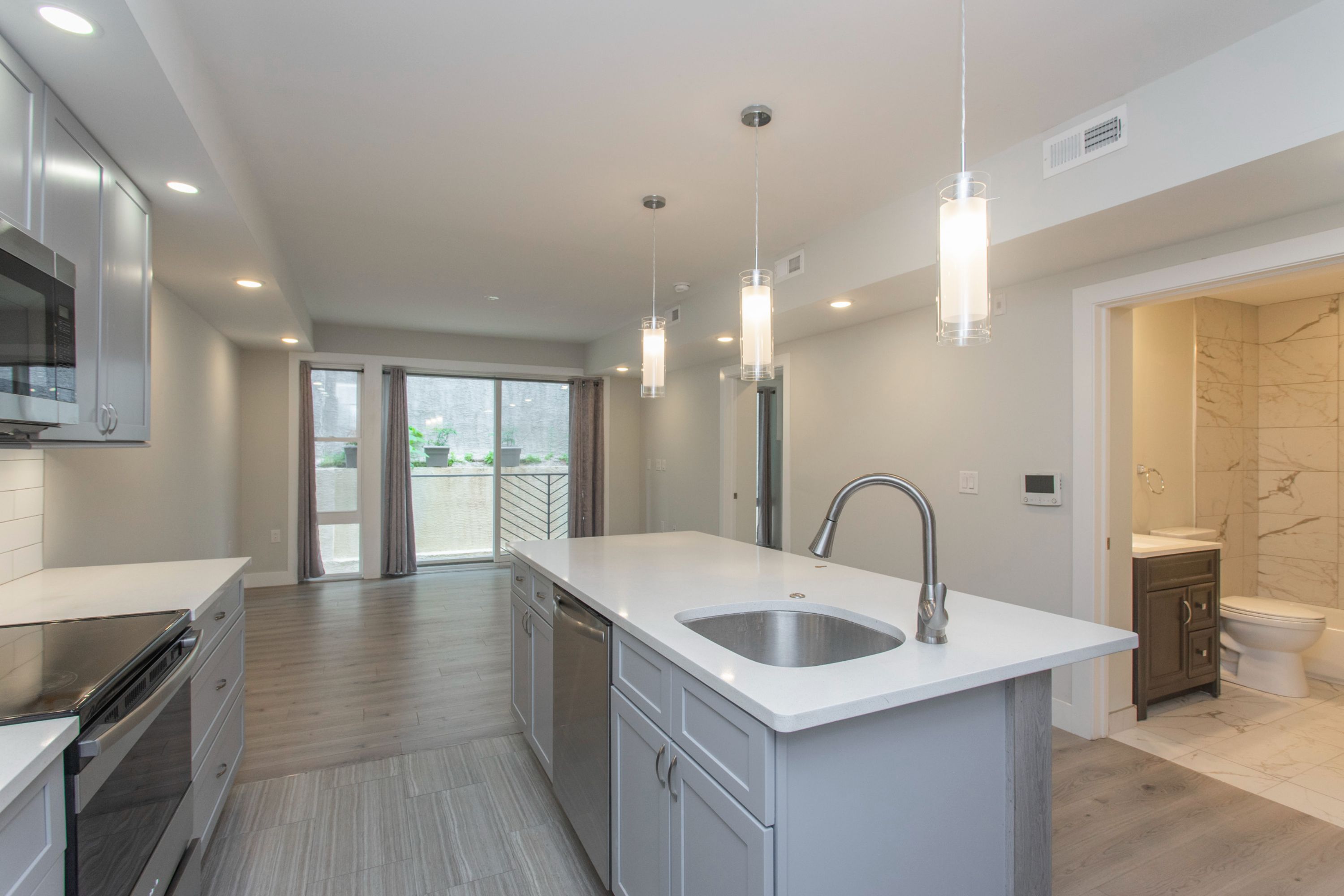 1533-39 PARRISH ST Unit 2F