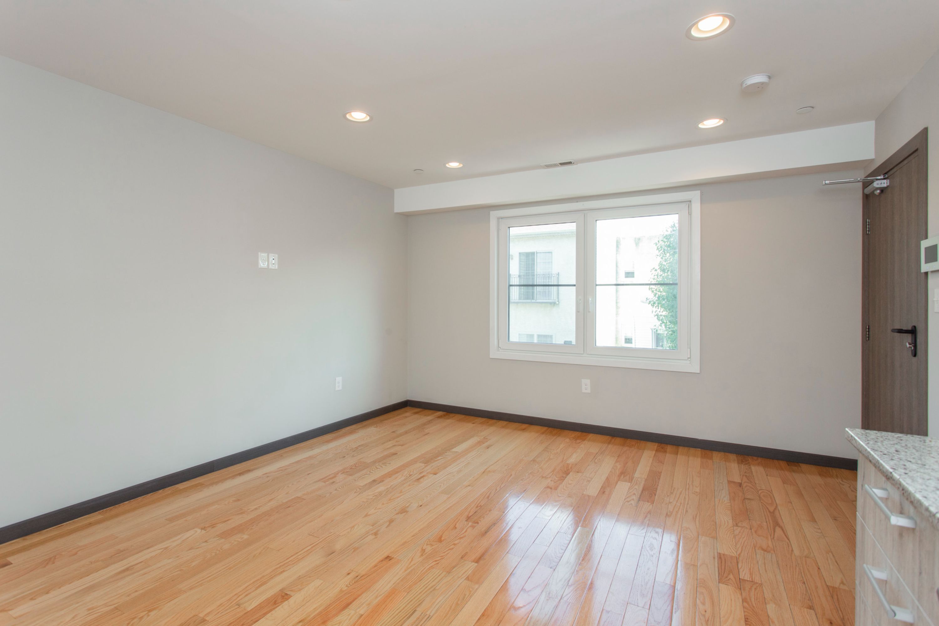2545-47 MONTROSE ST Unit D