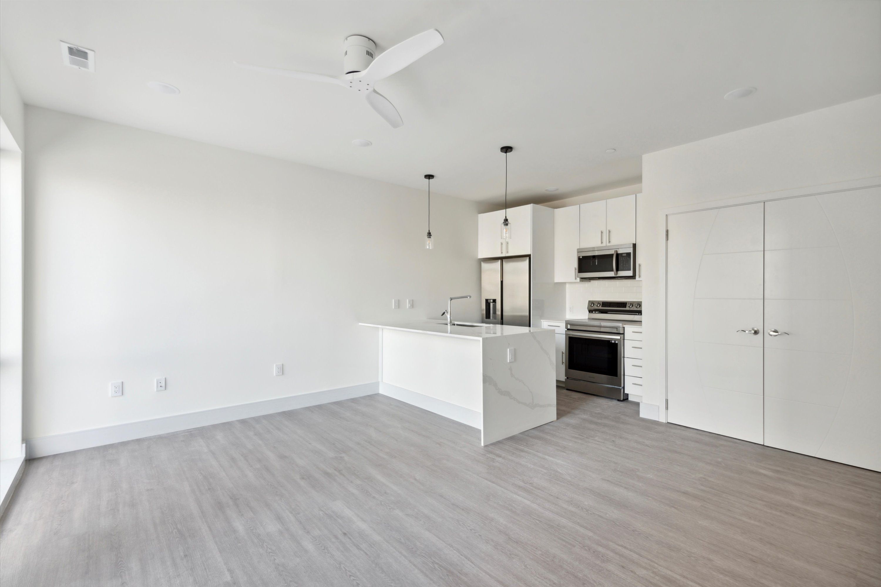 1221 E Fletcher St Unit 203