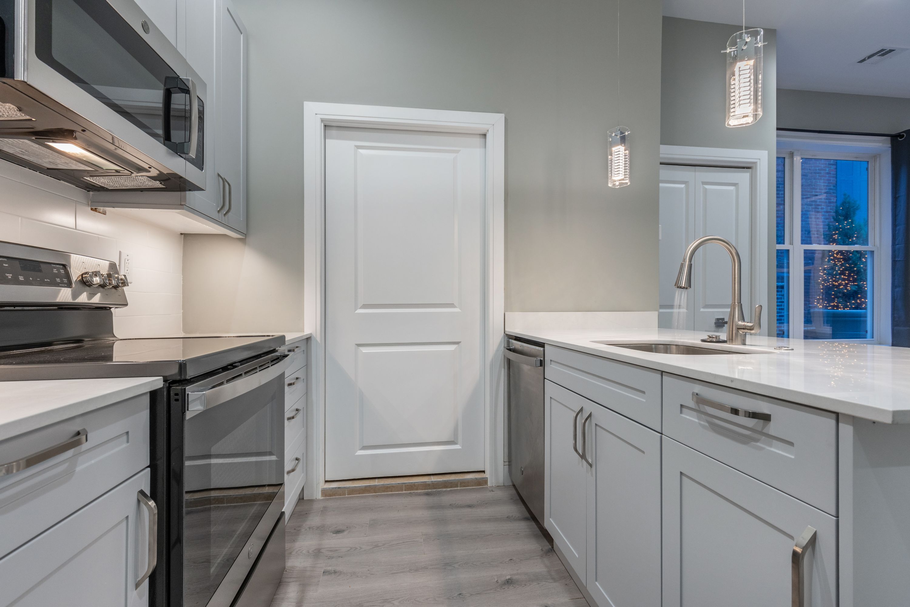 1133 E COLUMBIA AVE Unit 102