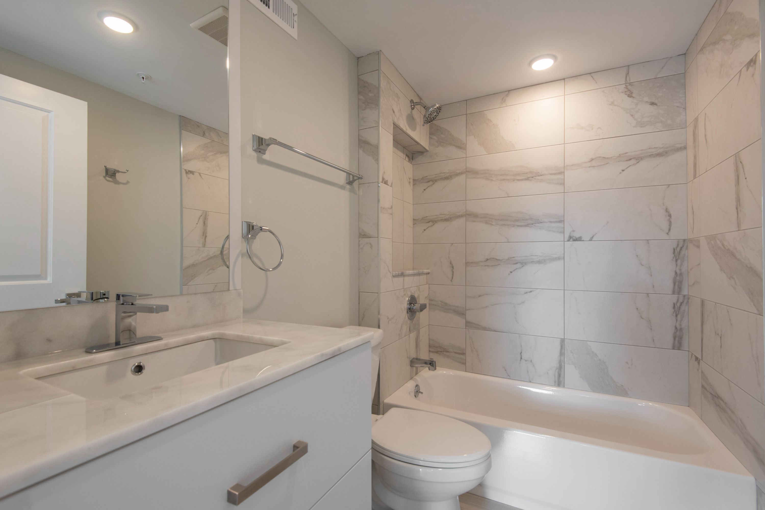 1133 E COLUMBIA AVE Unit 401