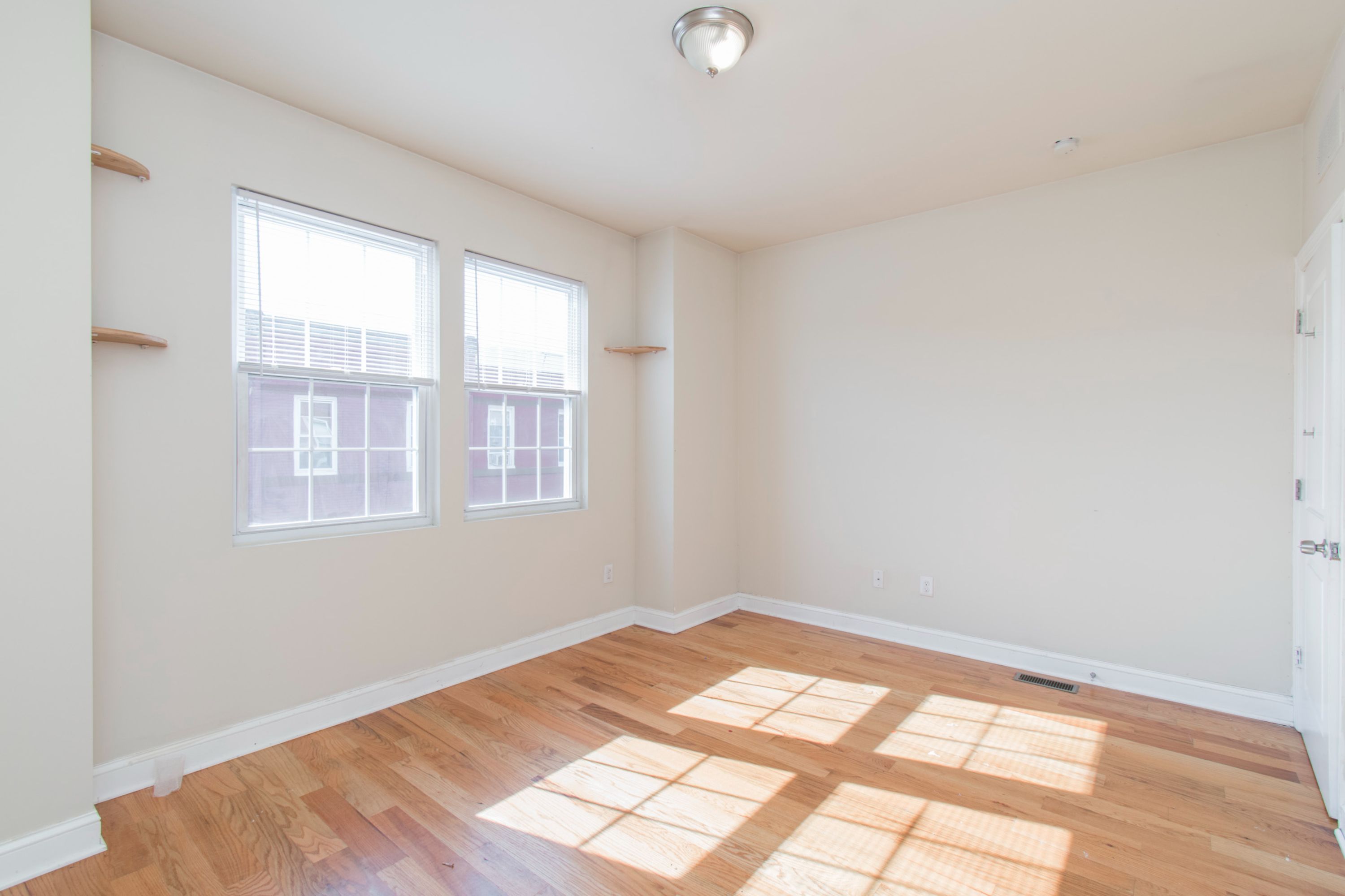 2043 N GRATZ ST Unit 2