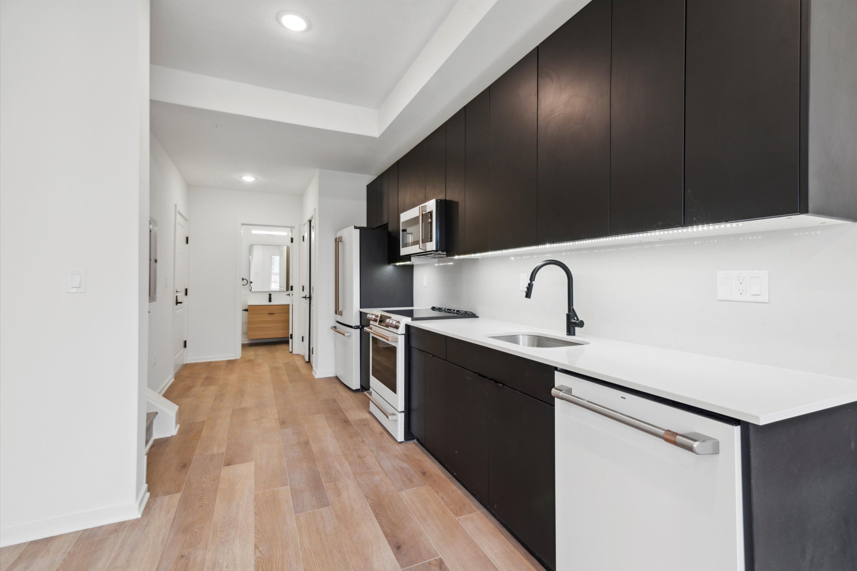 245 N 12TH ST Unit 5