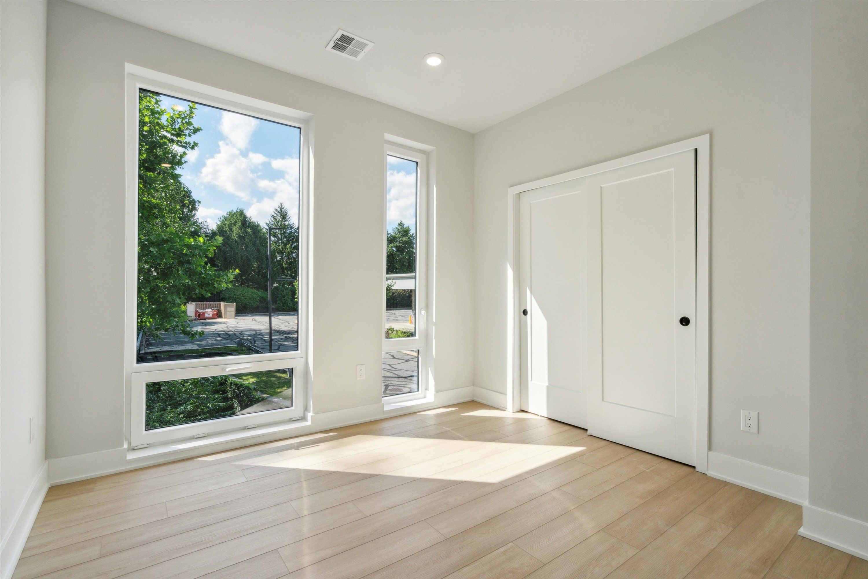 6910 Ridge Avenue Unit 411