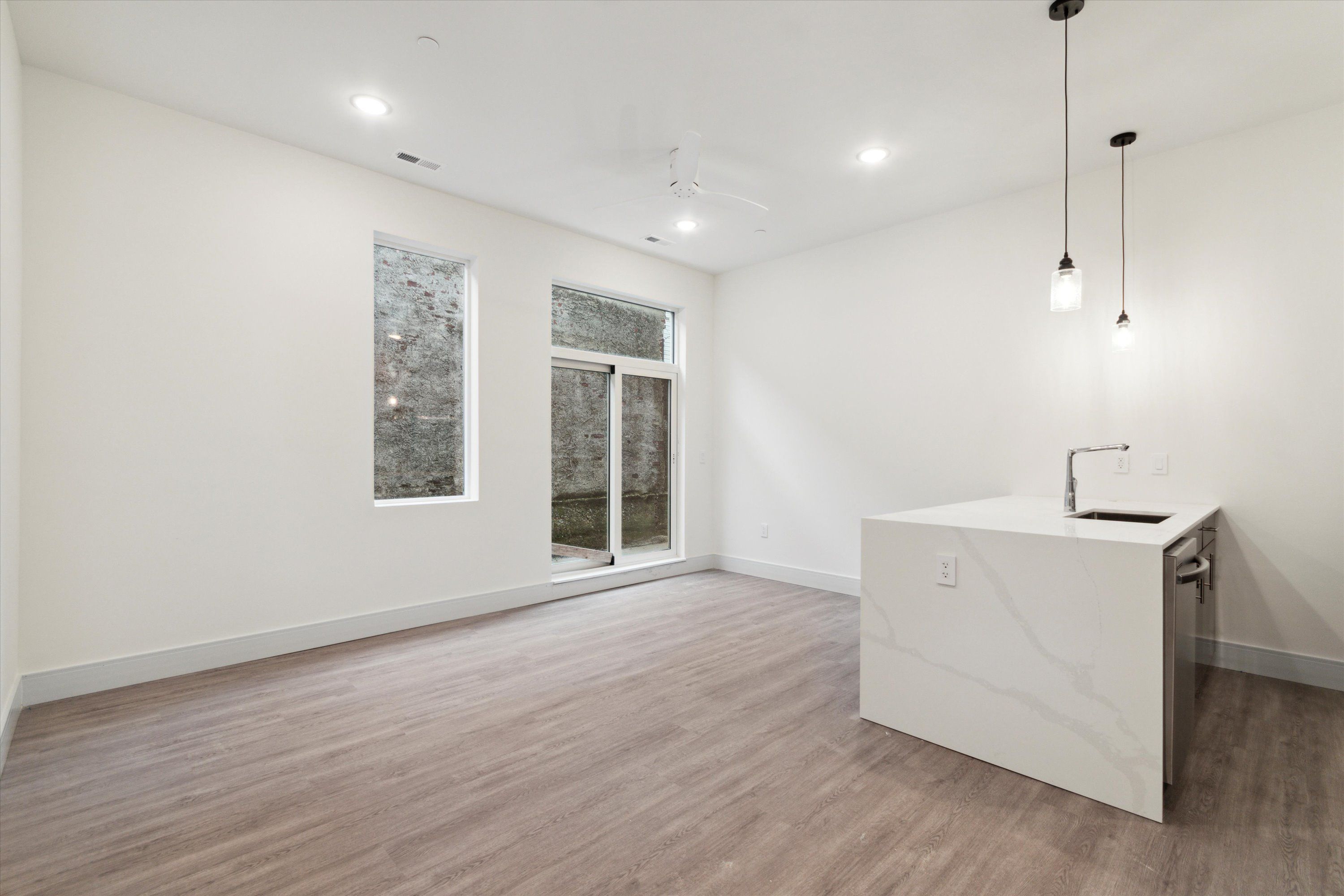1221 E Fletcher St Unit 106